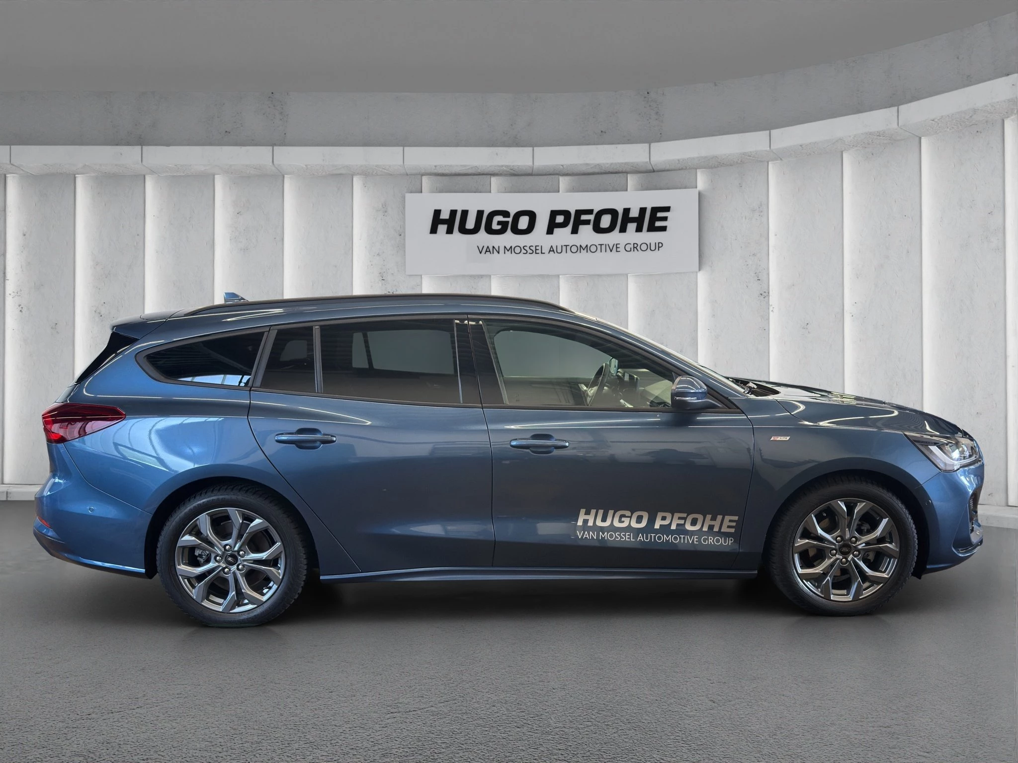 Ford Focus ST-Line X Turnier LED AHK ACC RFK GJR SHZ