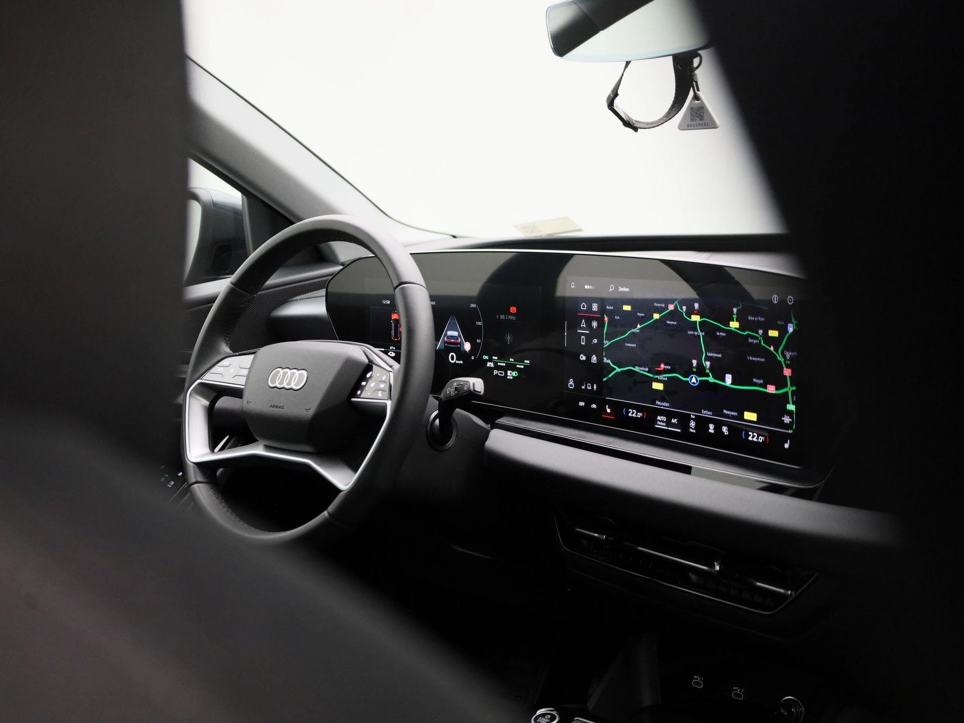 Audi-Q6 e-tron-image-45