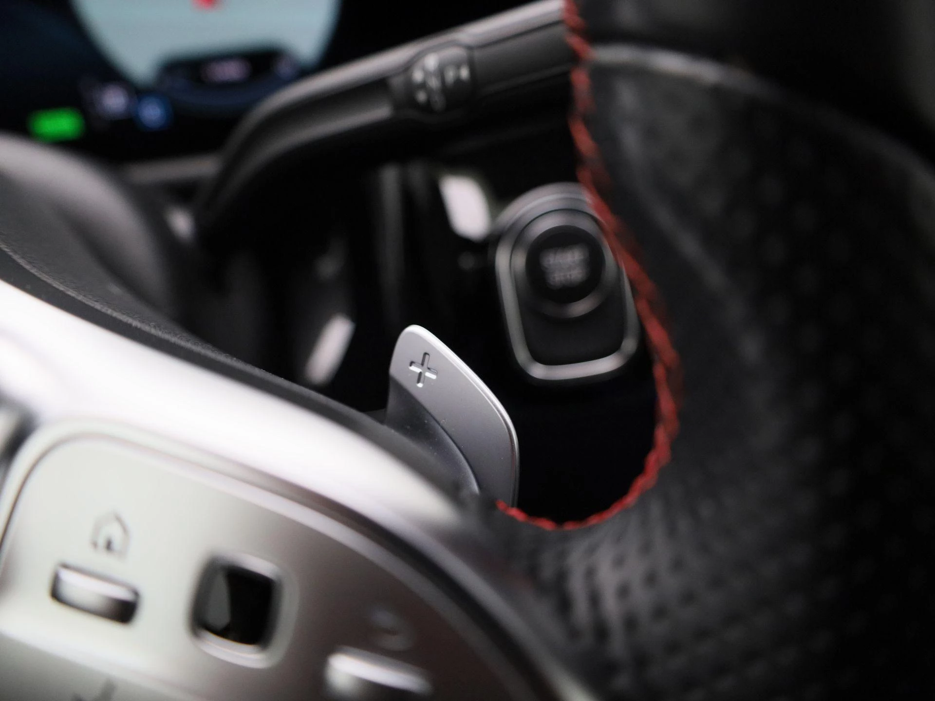 Mercedes-Benz-EQA-image-26
