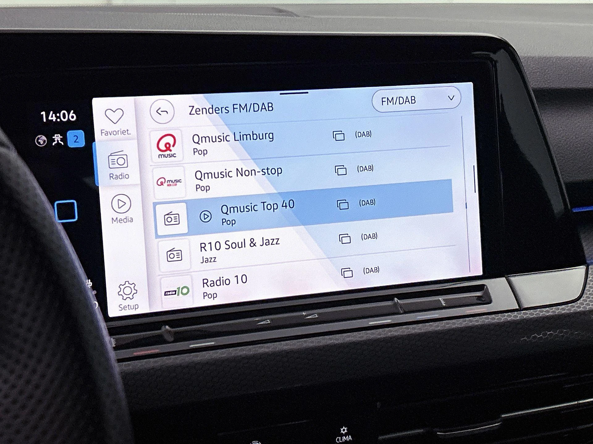 Volkswagen-Golf-image-6