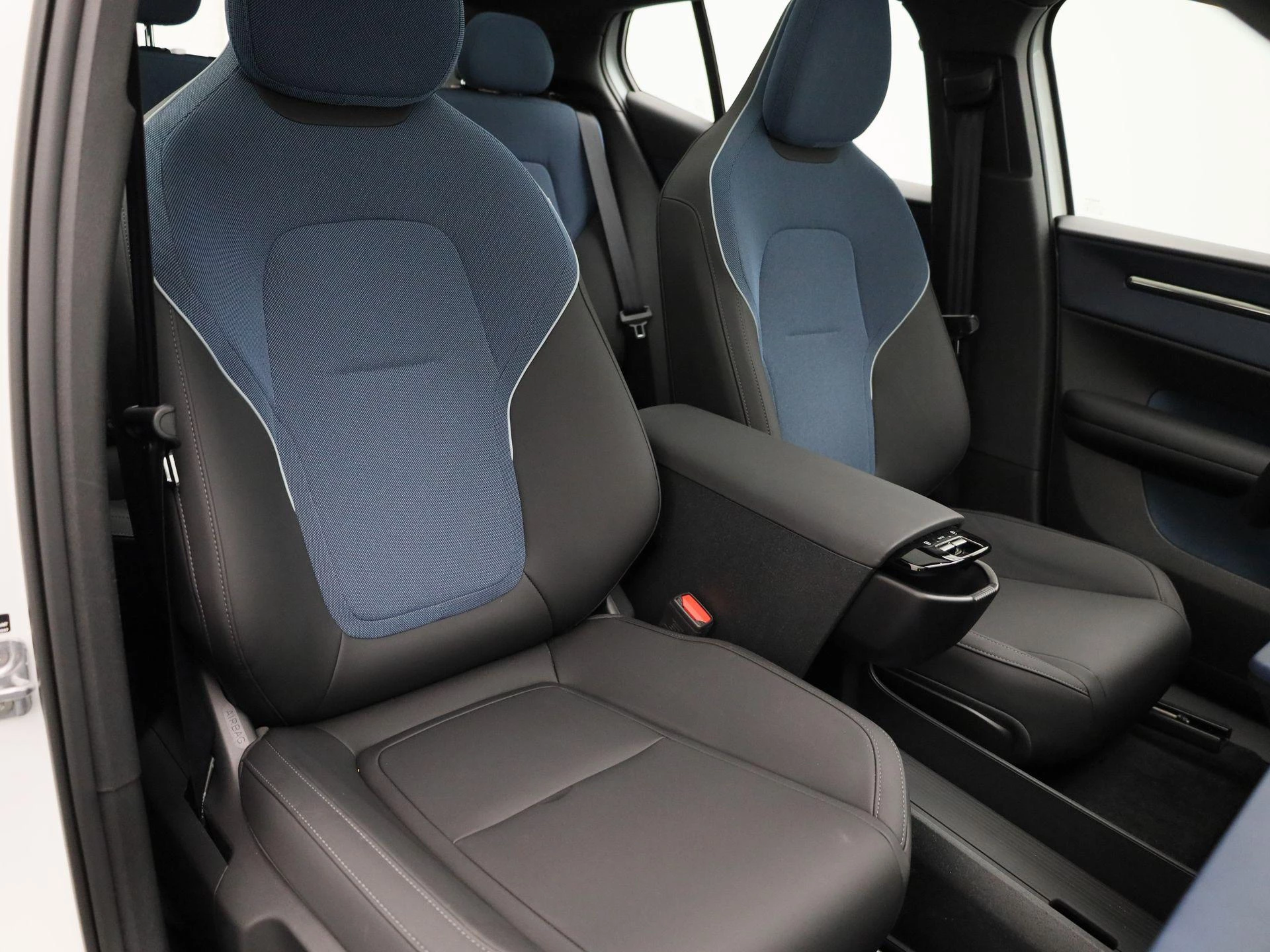 Volvo EX30 Single Motor Extended Range Ultra