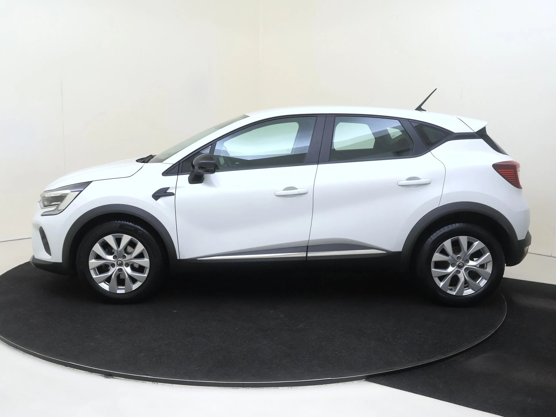 Renault-Captur-image-7
