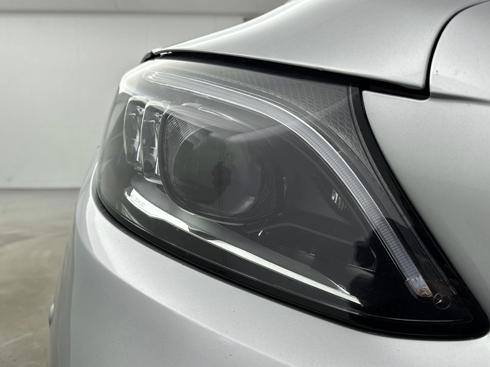 Mercedes-Benz-C-Klasse-image-12