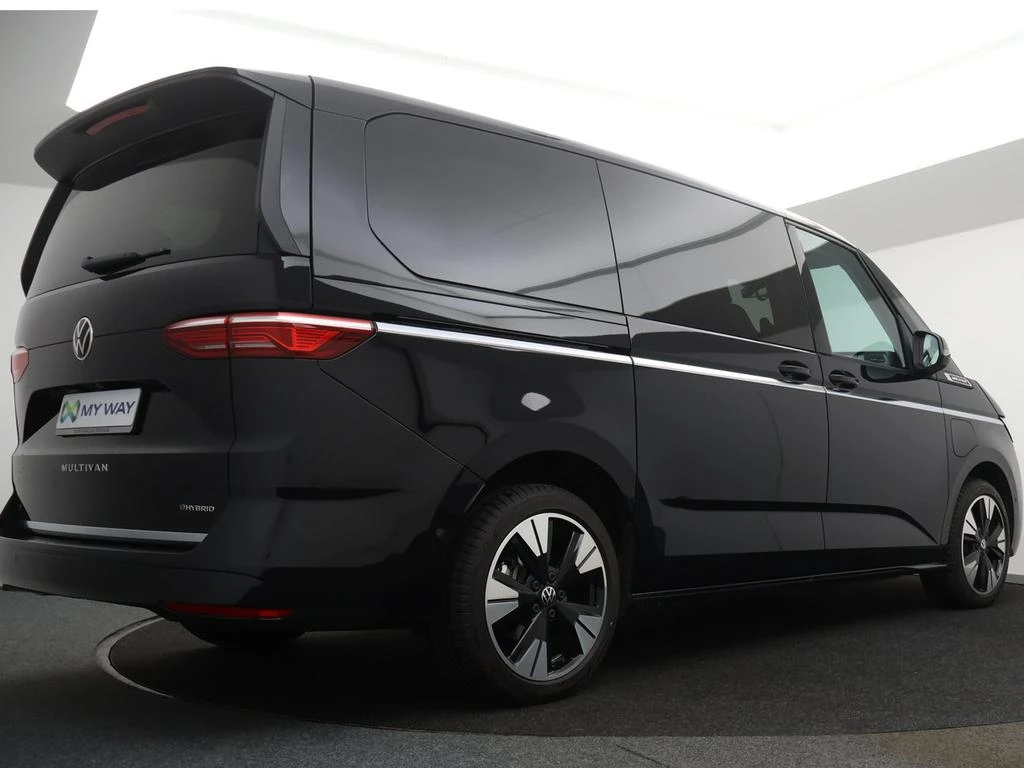 Volkswagen-Multivan-image-20