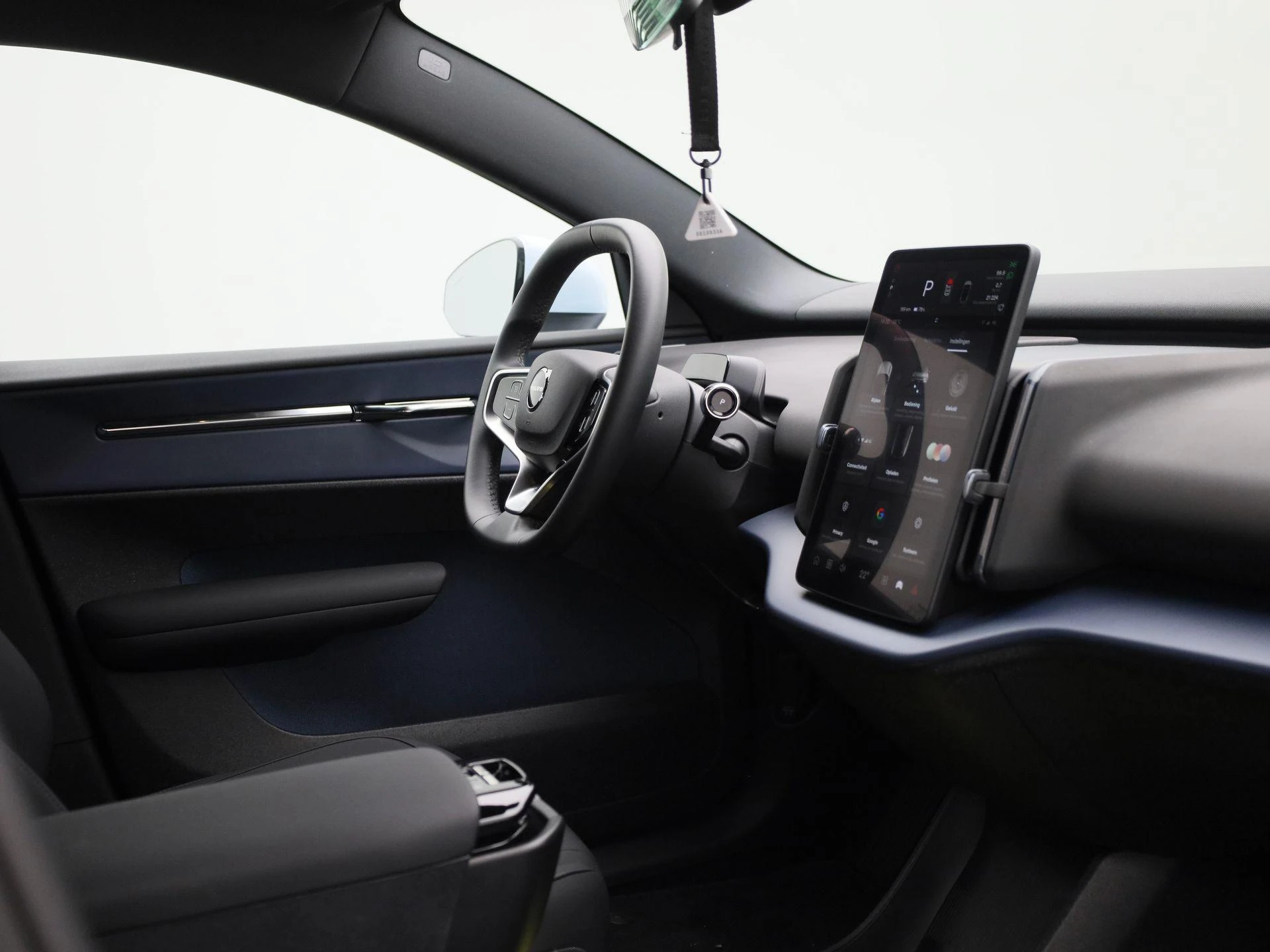 Volvo-EX30-image-28