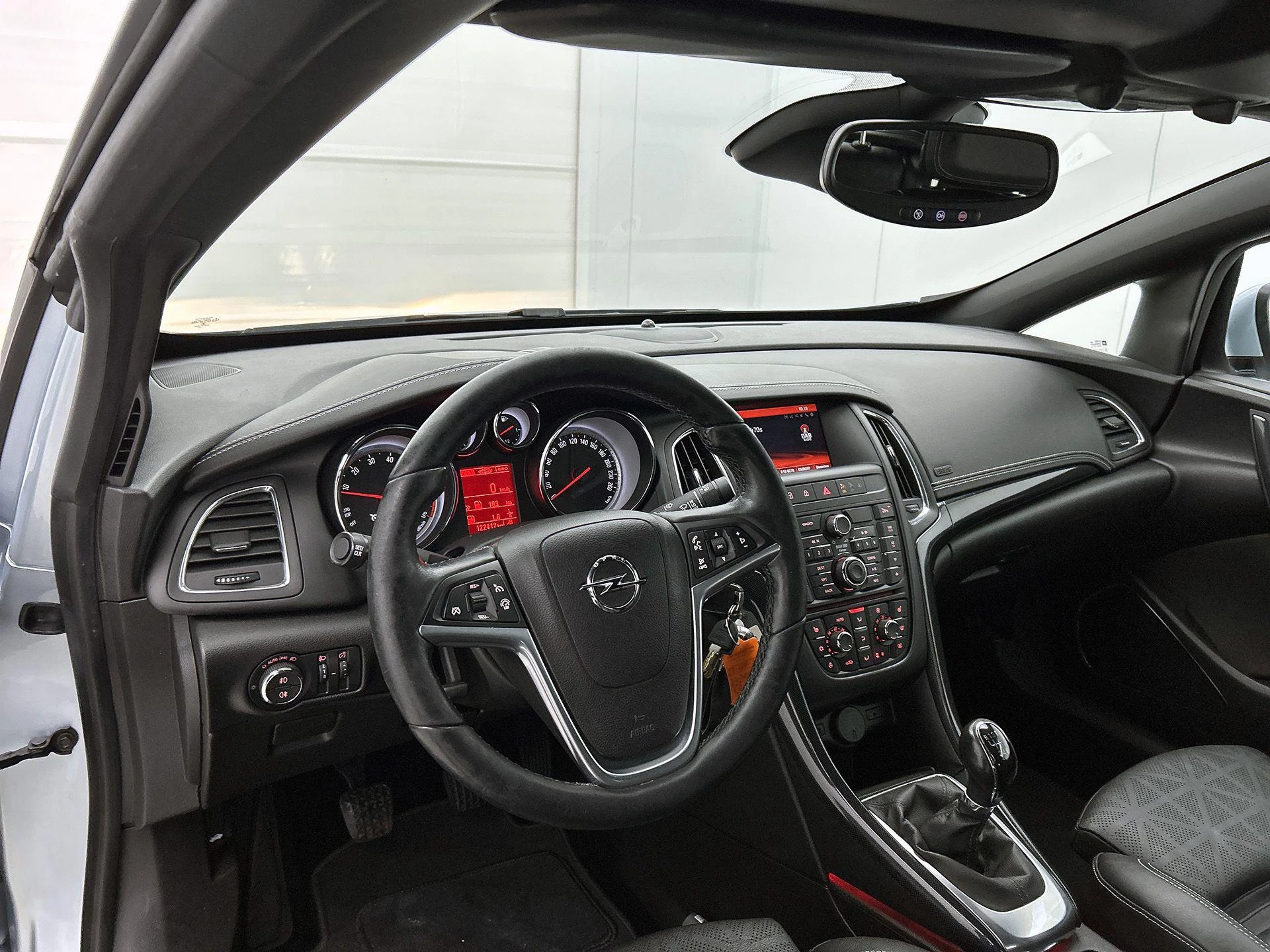Opel-Cascada-image-19