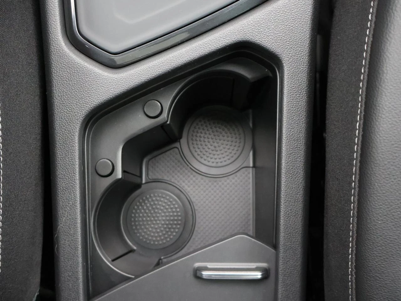 Volkswagen-Tiguan-image-21