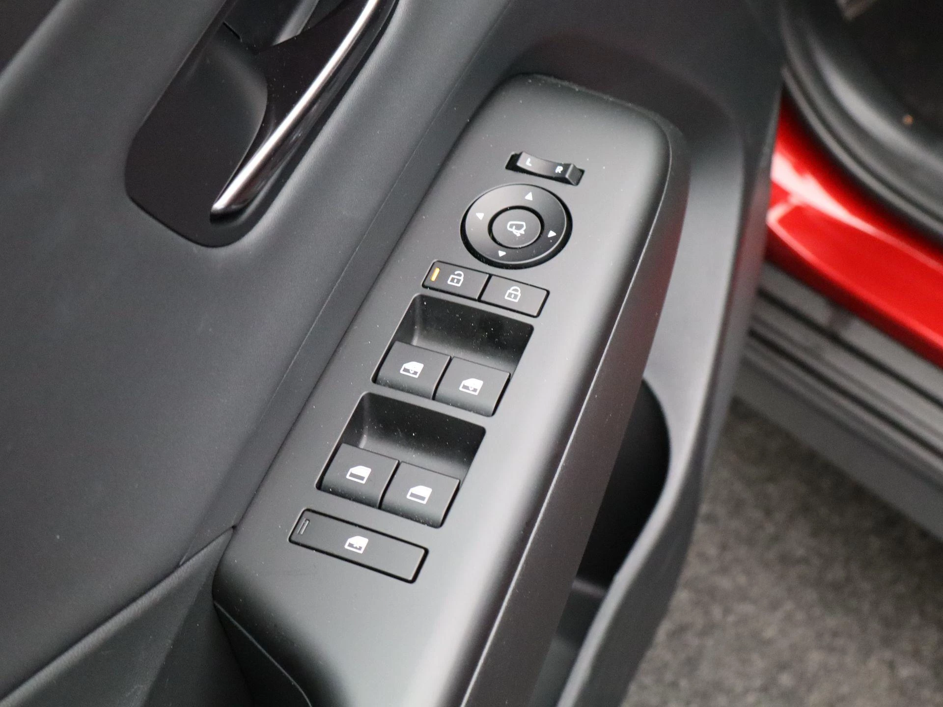 Hyundai-Kona-image-24