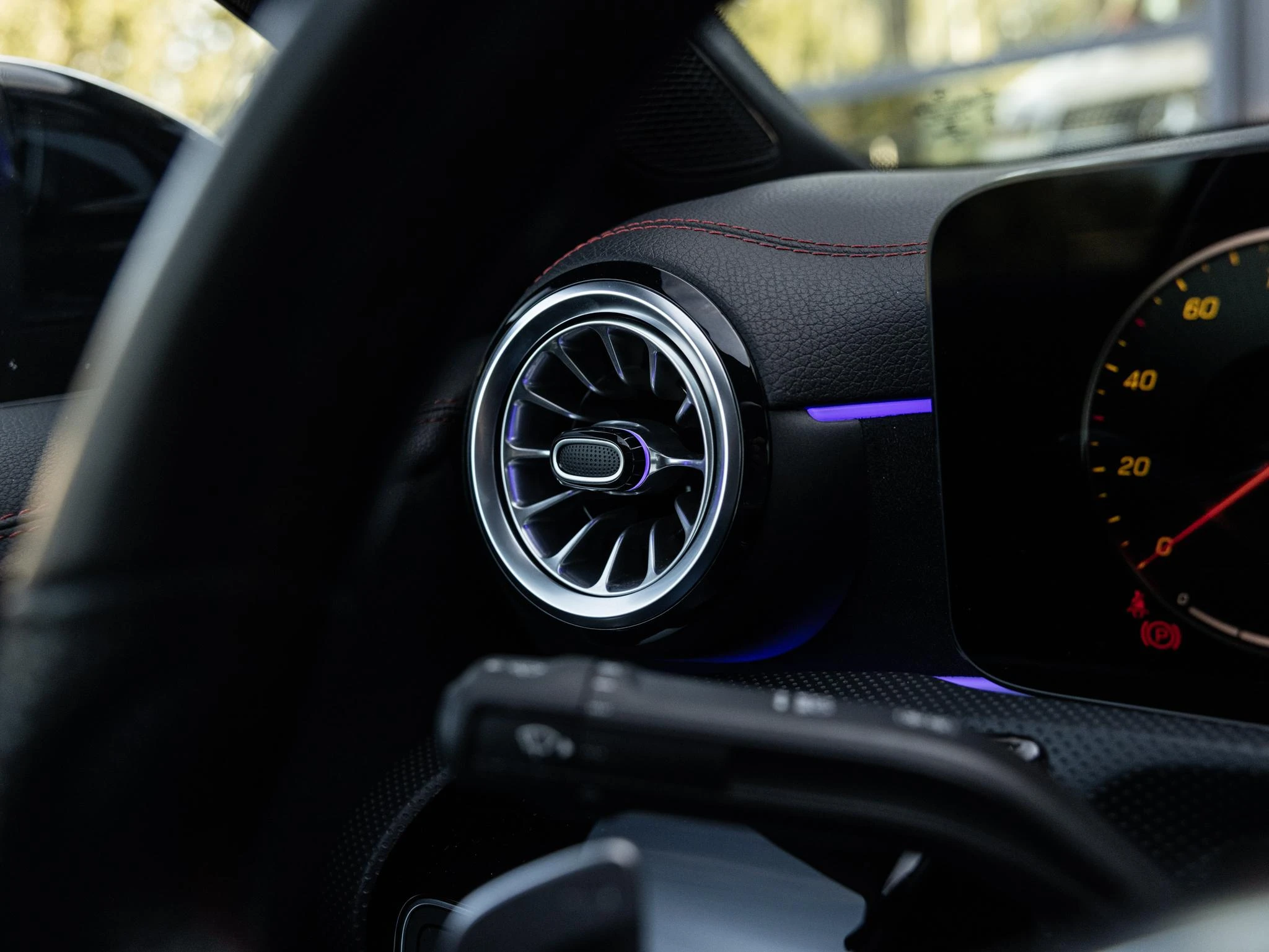 Mercedes-Benz-CLA-image-36