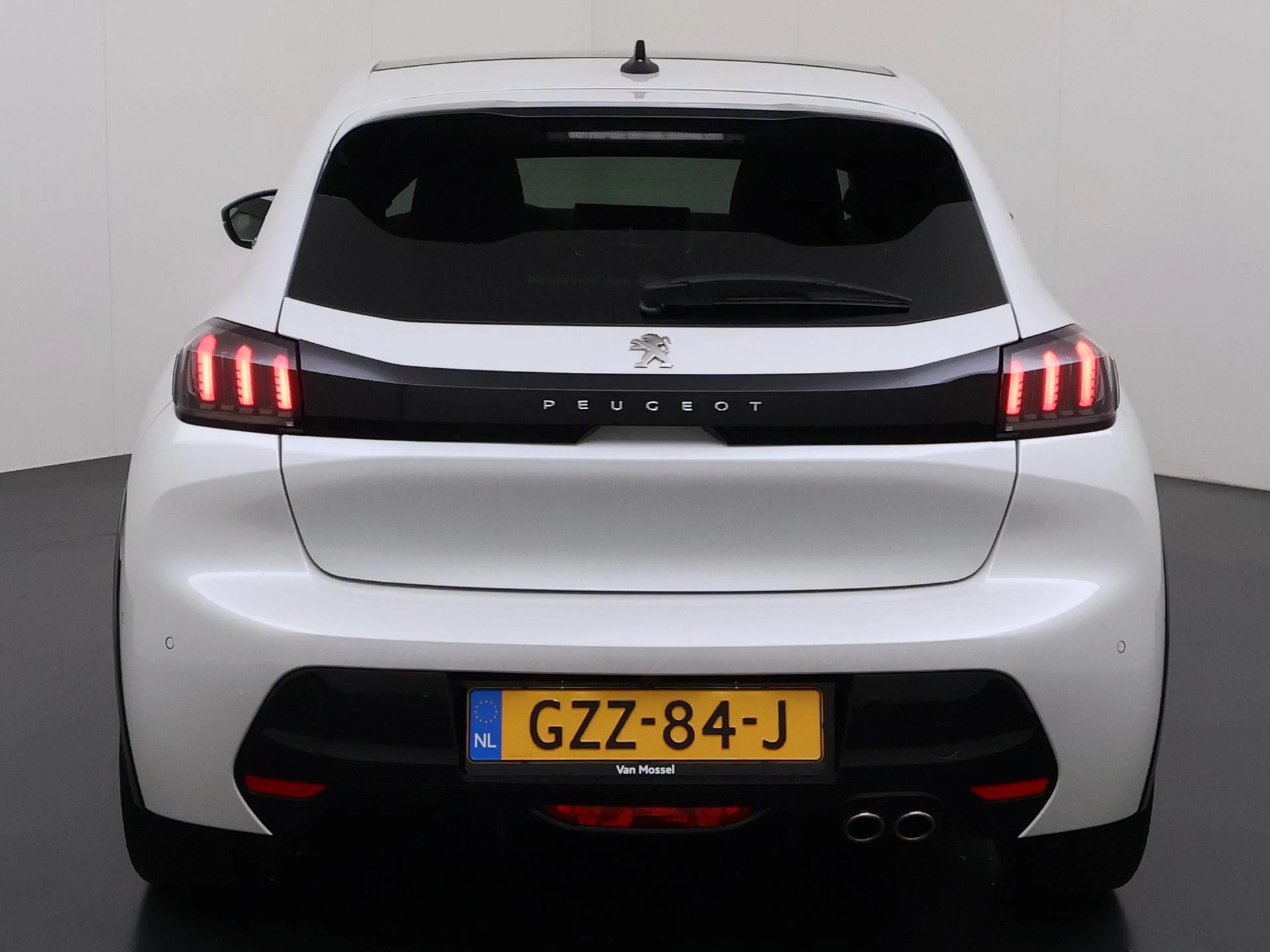 Peugeot-208-image-36