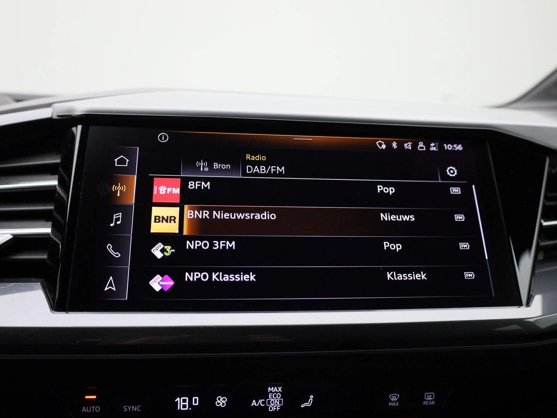 Audi-Q4 e-tron-image-21