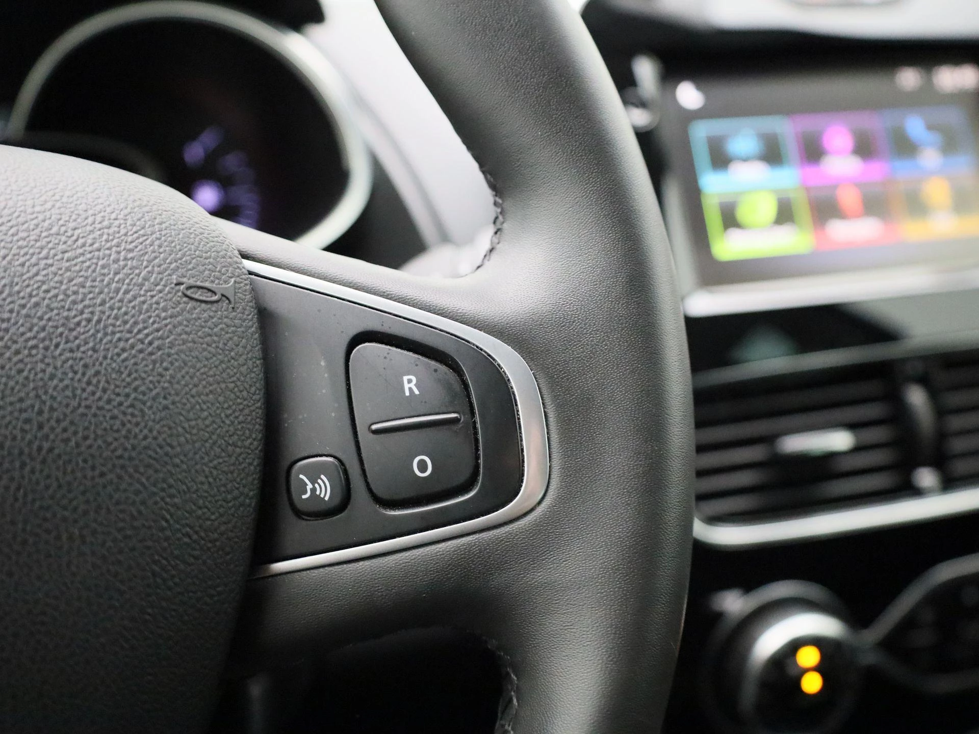 Renault-Clio-image-17