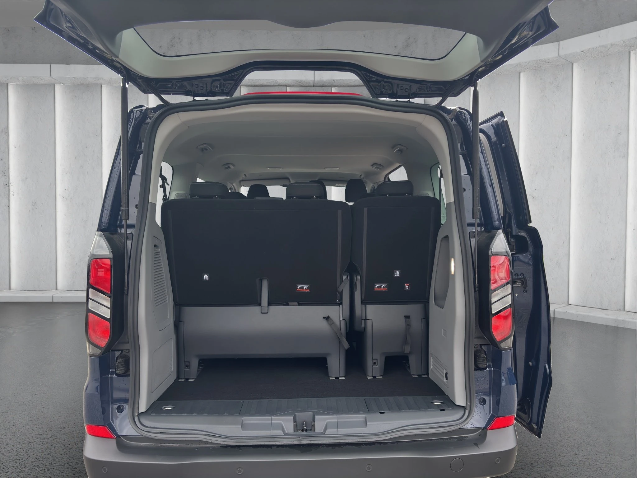 Ford-Tourneo Custom-image-17