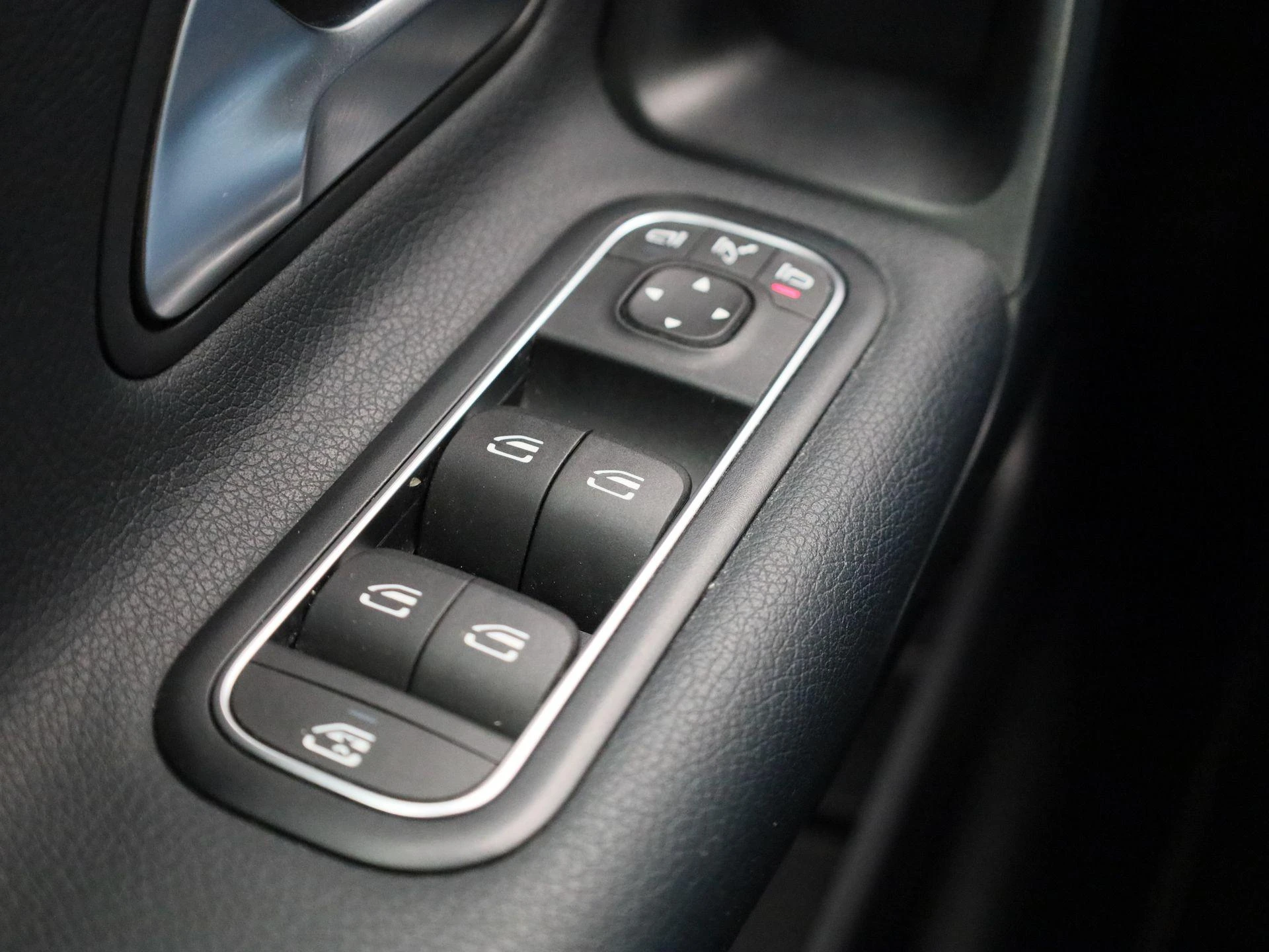Mercedes-Benz-A-Klasse-image-30