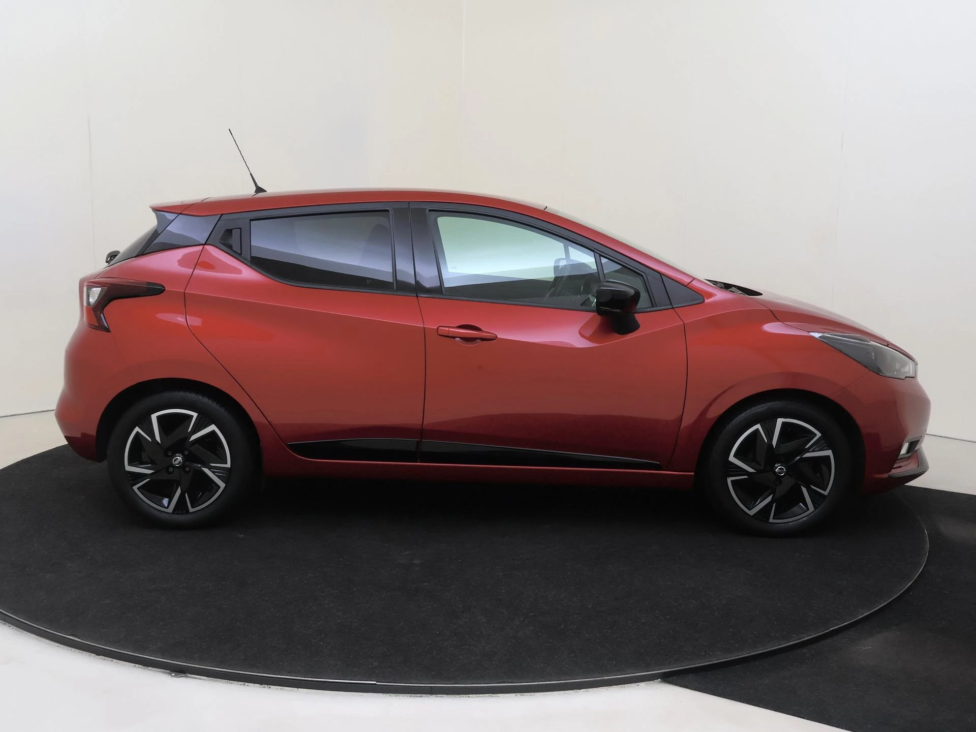 Nissan-Micra-image-8