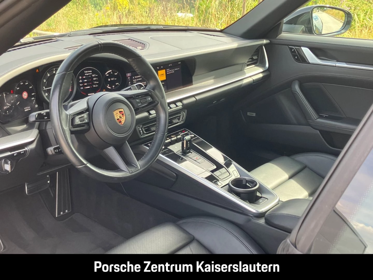 Porsche 911 992 Carrera 4 Cabrio Sportabgas BOSE 21-Zoll carrera