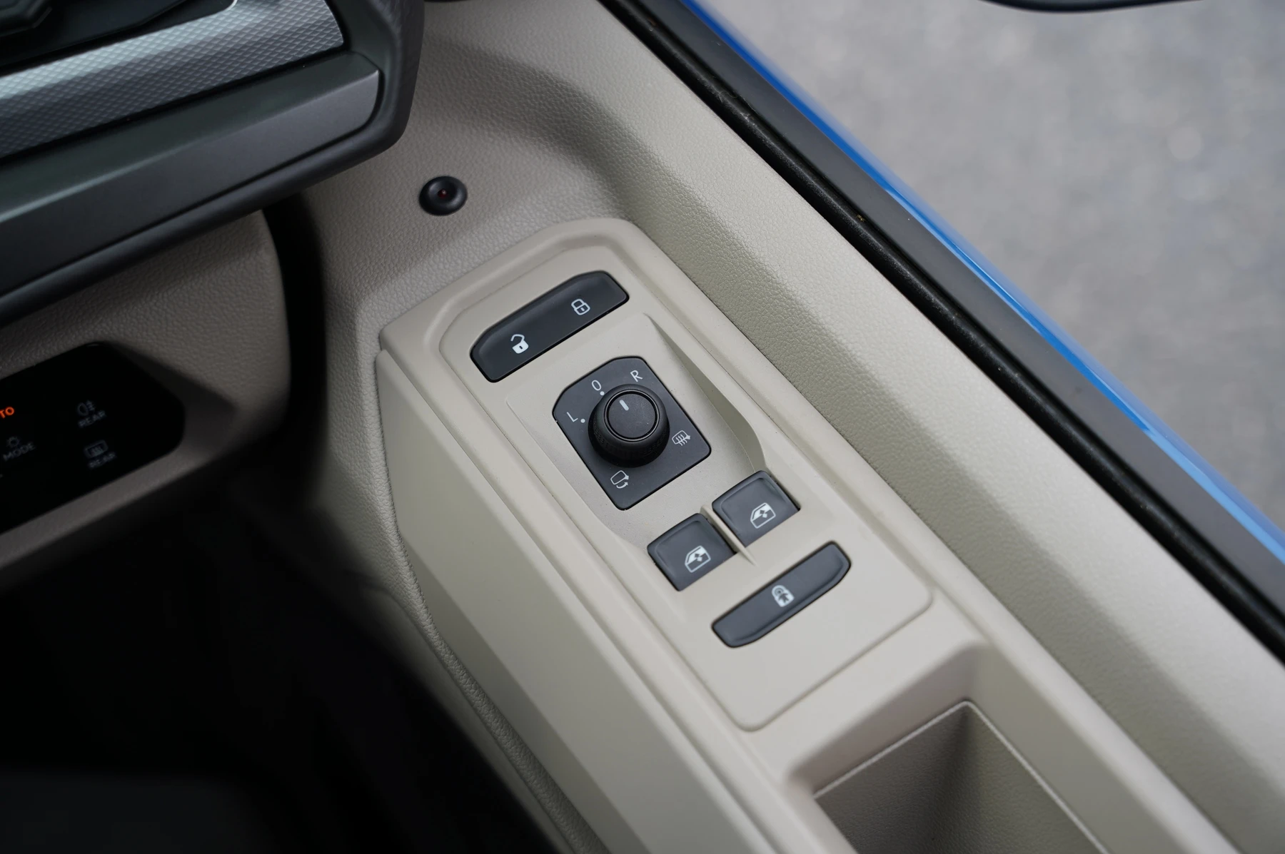 Volkswagen-California-image-18