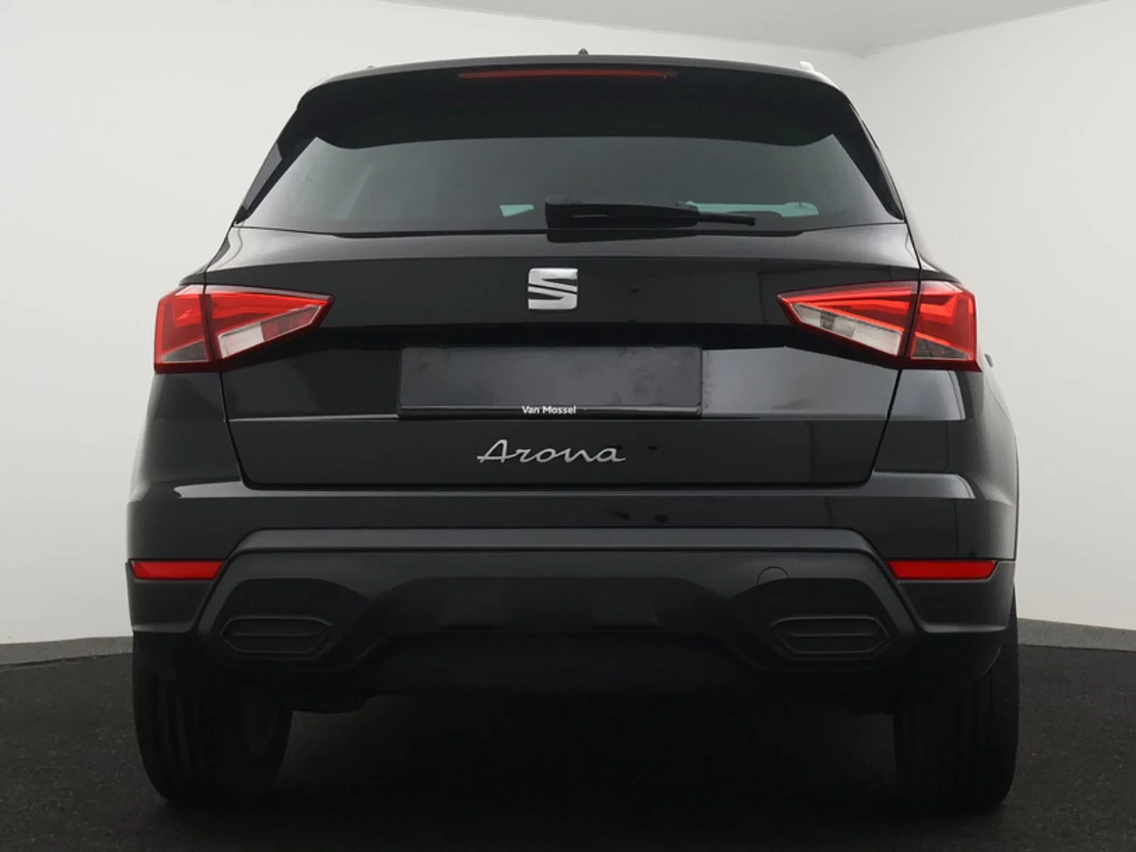 SEAT-Arona-image-3