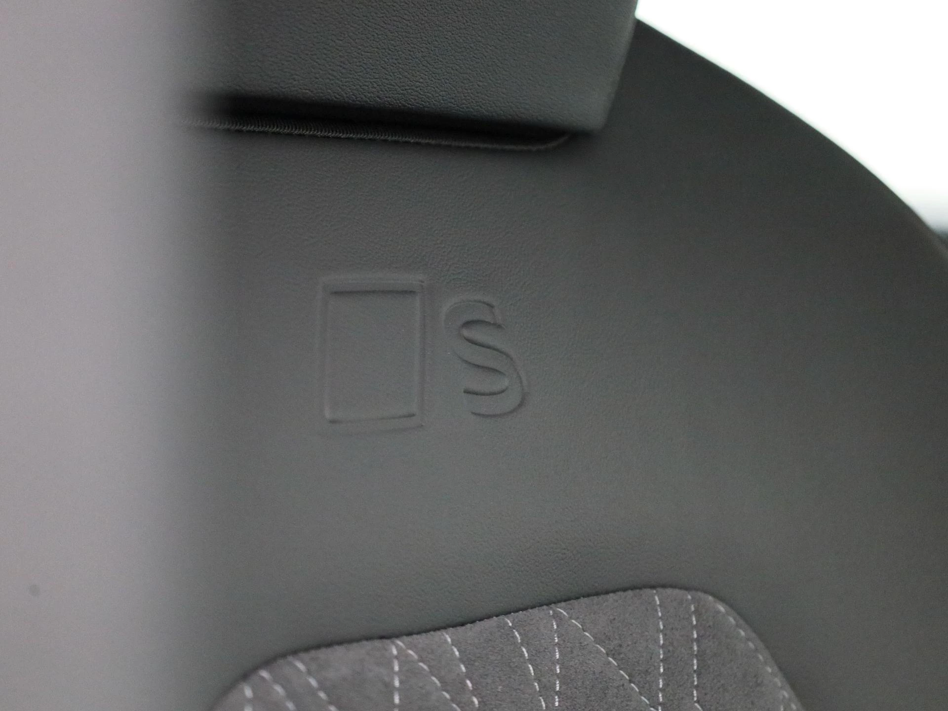 Audi A6 Limousine 2.0 e-hybrid quattro S Edition