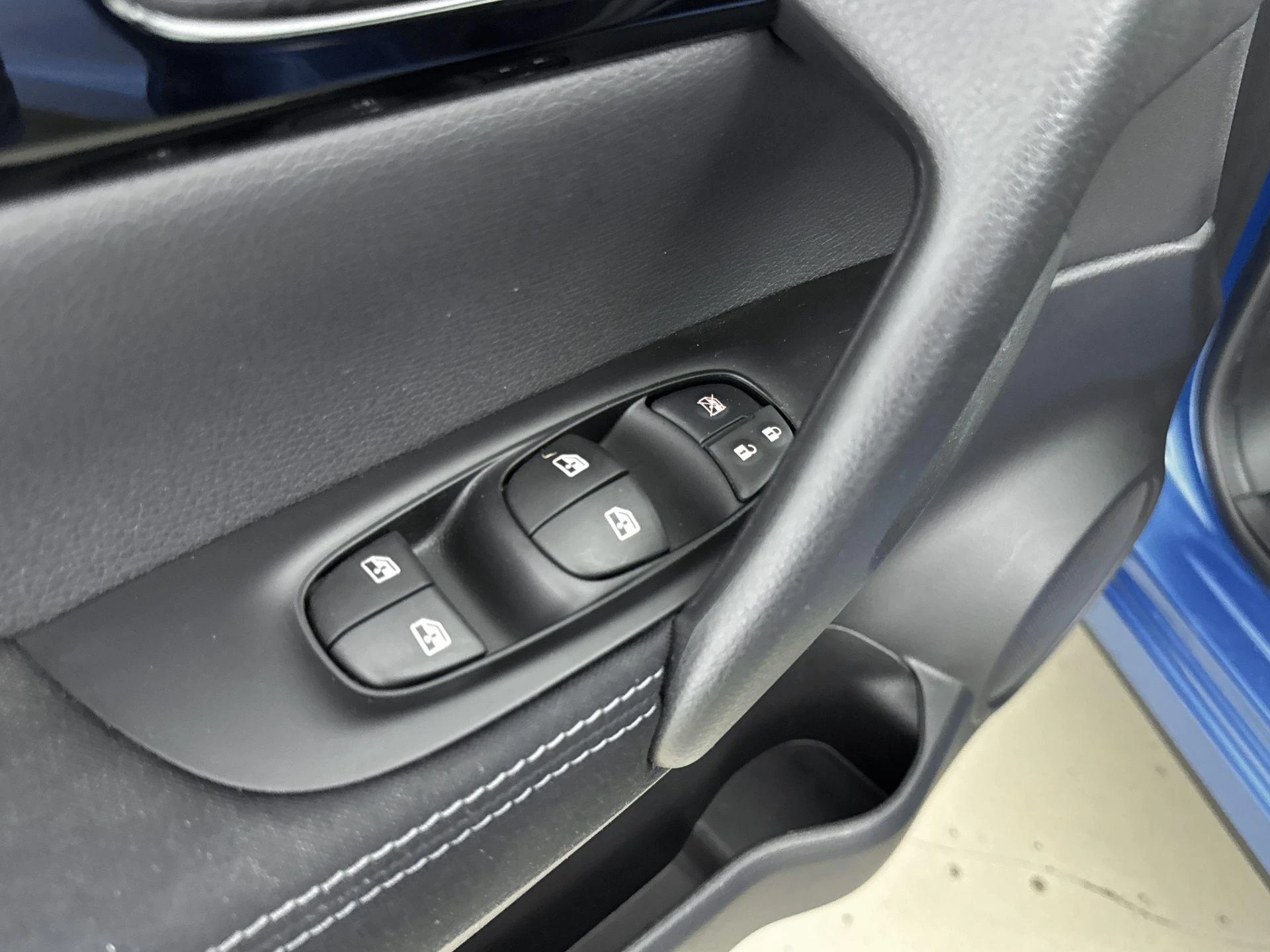 Nissan-QASHQAI-image-9