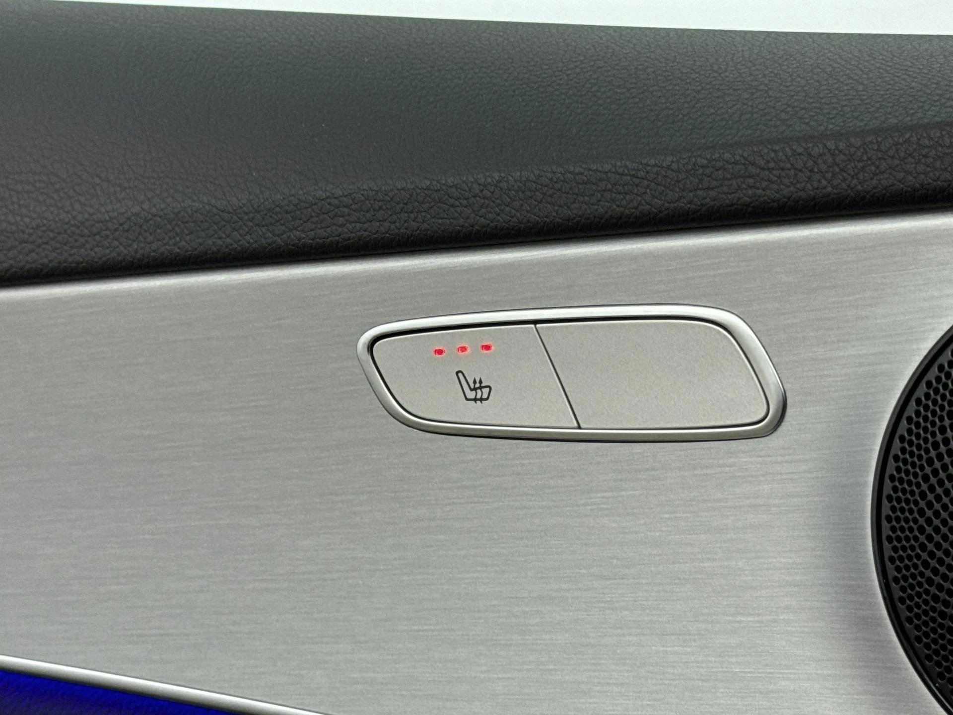 Mercedes-Benz-C-Klasse-image-19