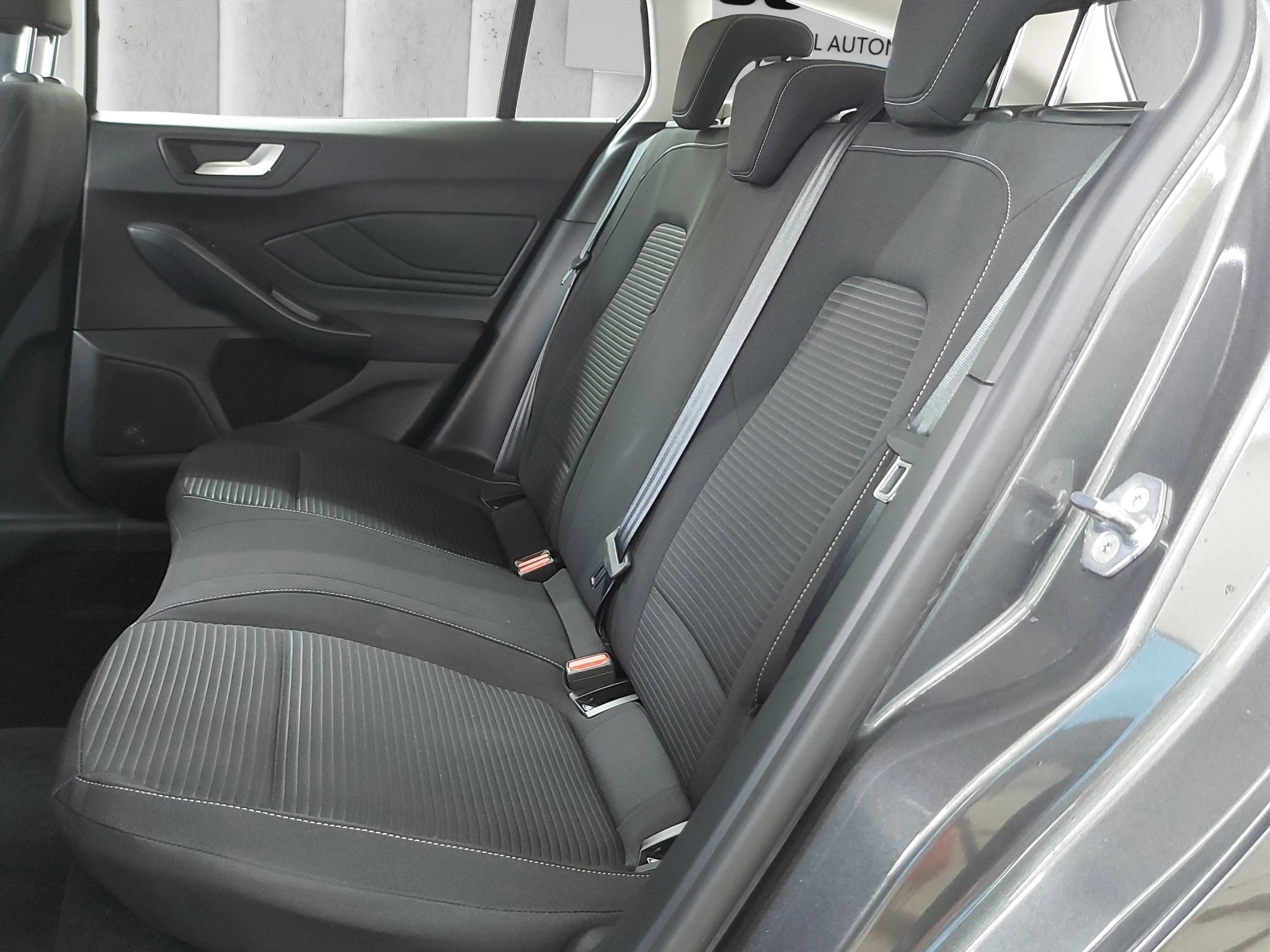 Ford Focus Titanium 1.0 EcoBoost Hybr. 114kW 7-Gang Automatik Kombi