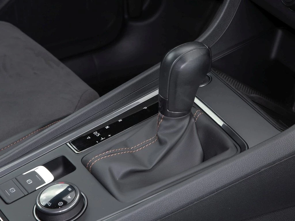 CUPRA Ateca VZ 2.0 TSI 4Drive 19"BEATS Navi+VC ACC LED 360°Kam+RFK+PDC SHZ
