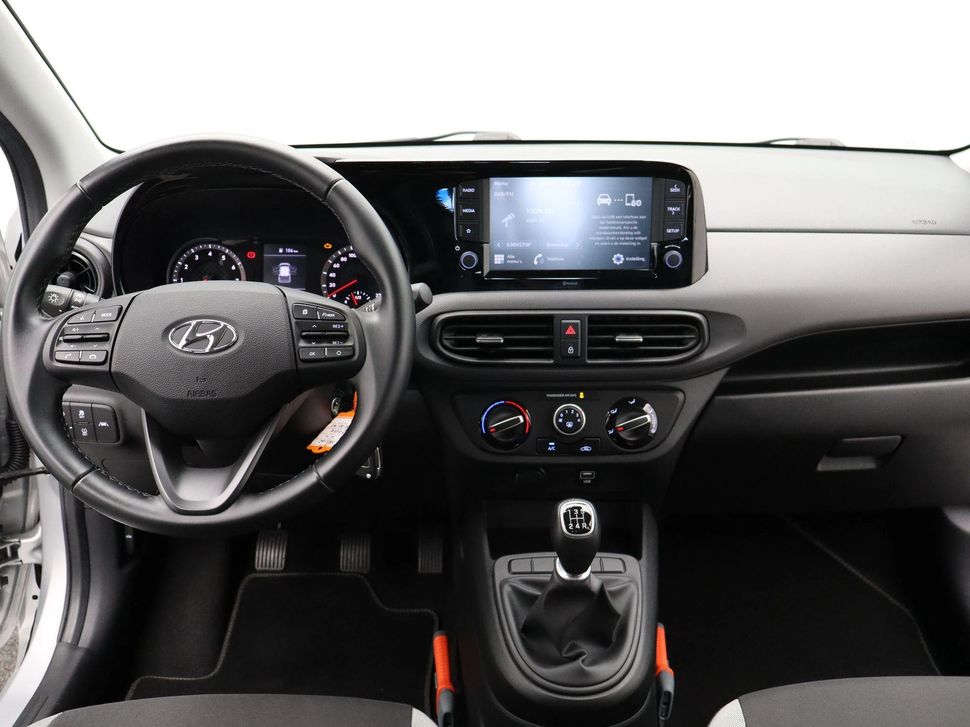 Hyundai-i10-image-7