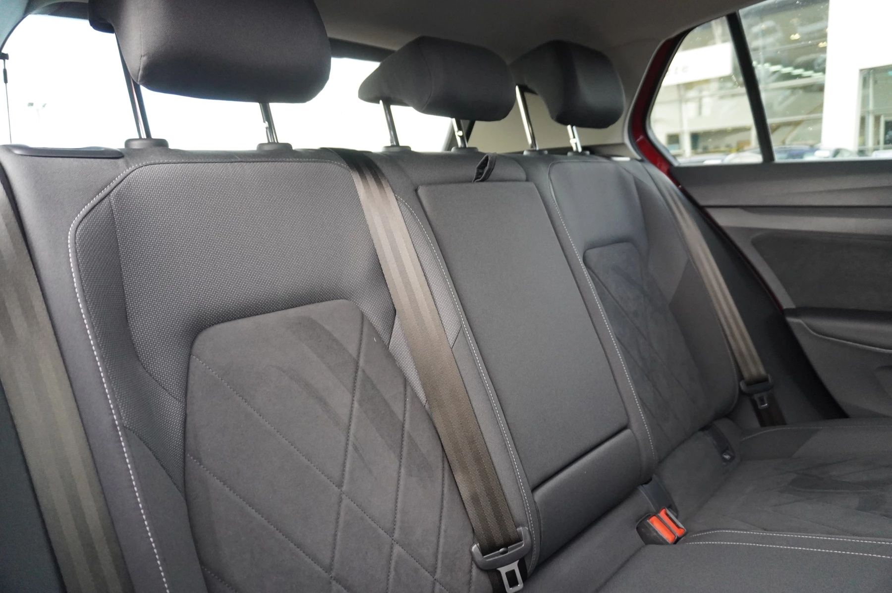 Volkswagen-Golf-image-10