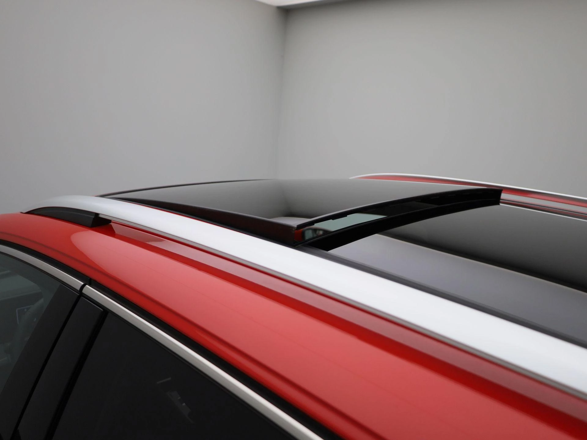 Volkswagen-Tiguan-image-40