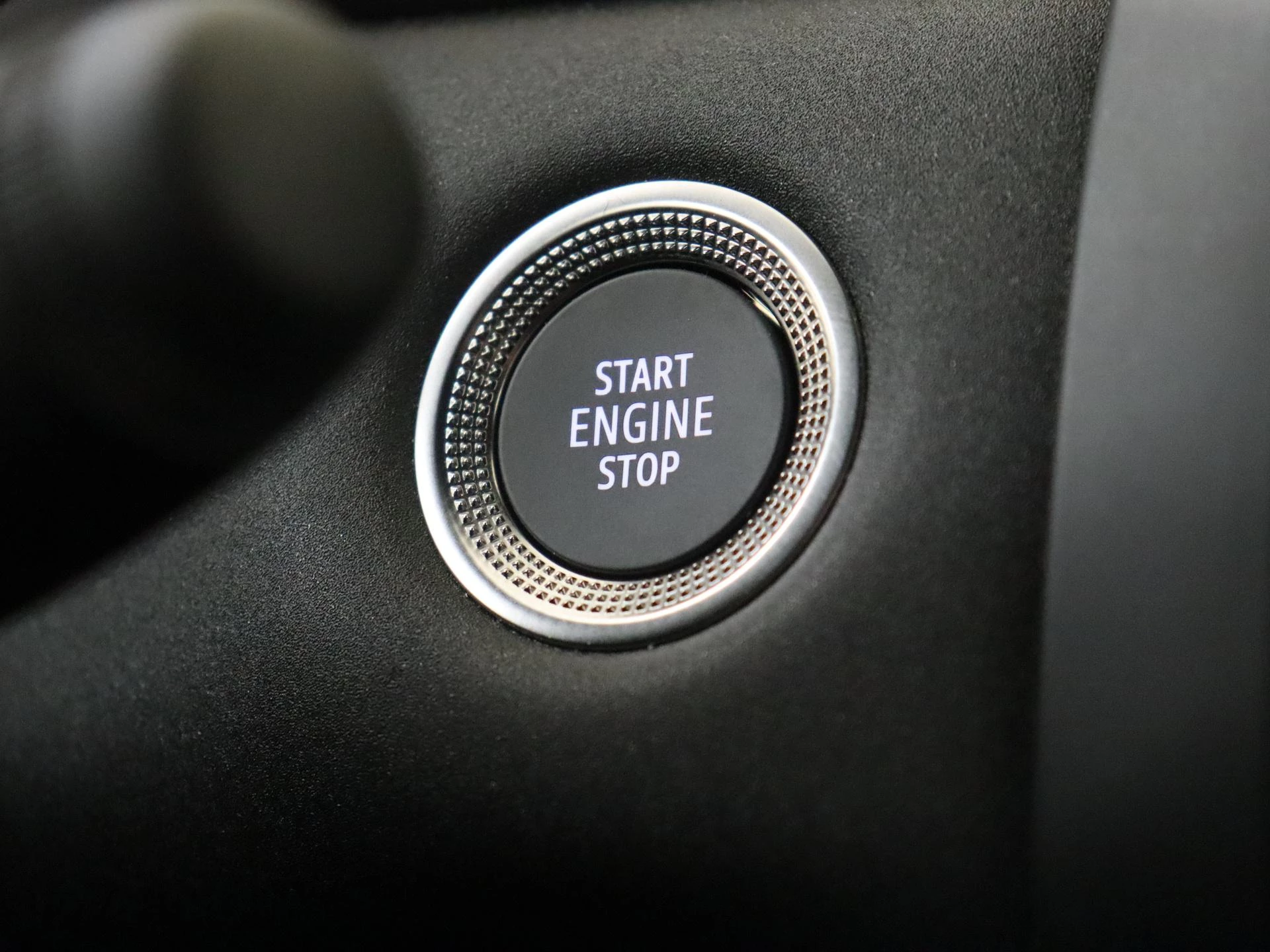 Renault-Captur-image-24