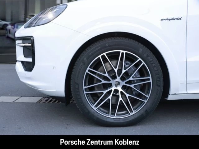Porsche Cayenne E-Hybrid Coupe Black Edition black edition