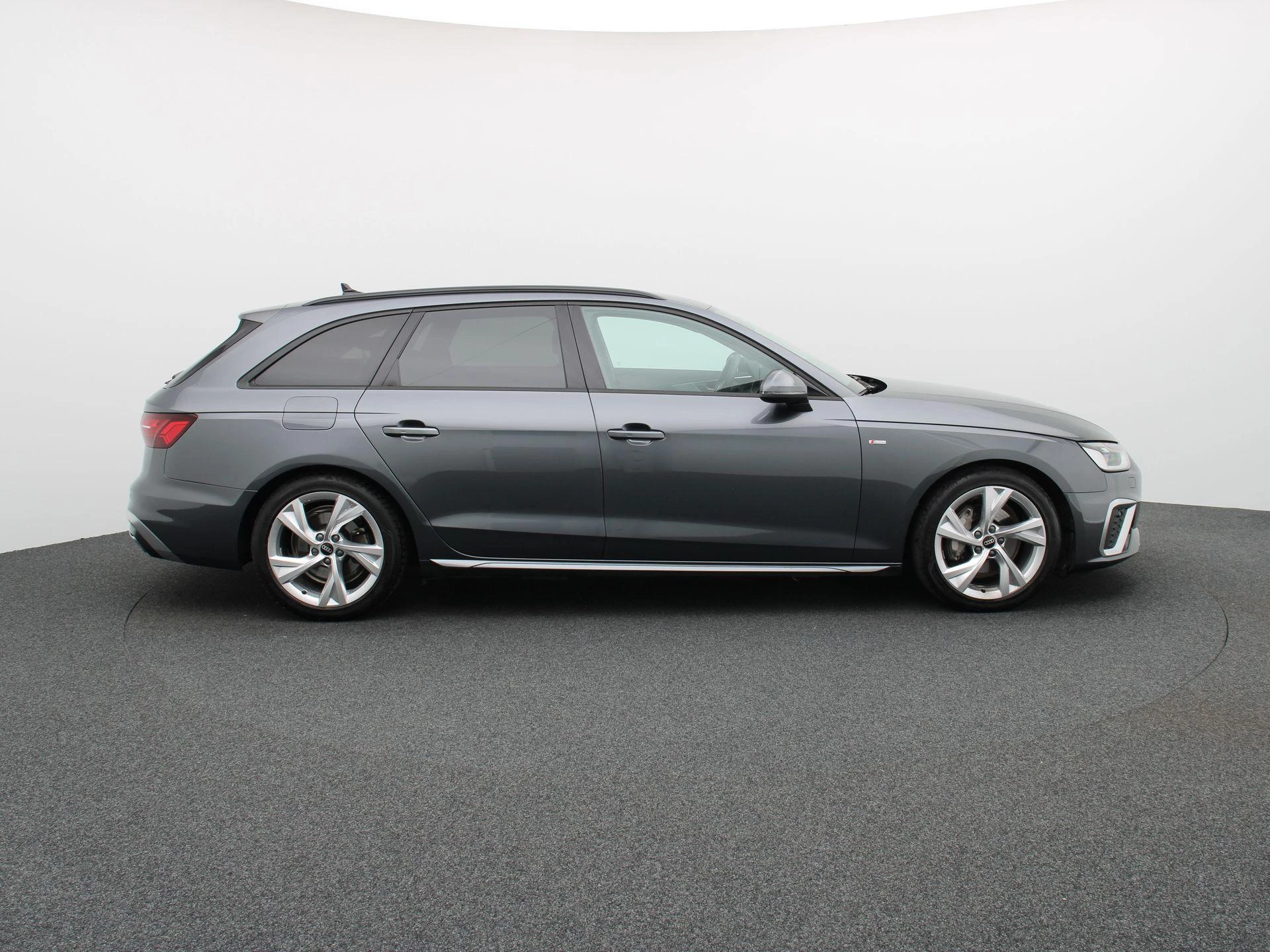 Audi A4 Avant 40 TFSI S tronic S line quattro Avant