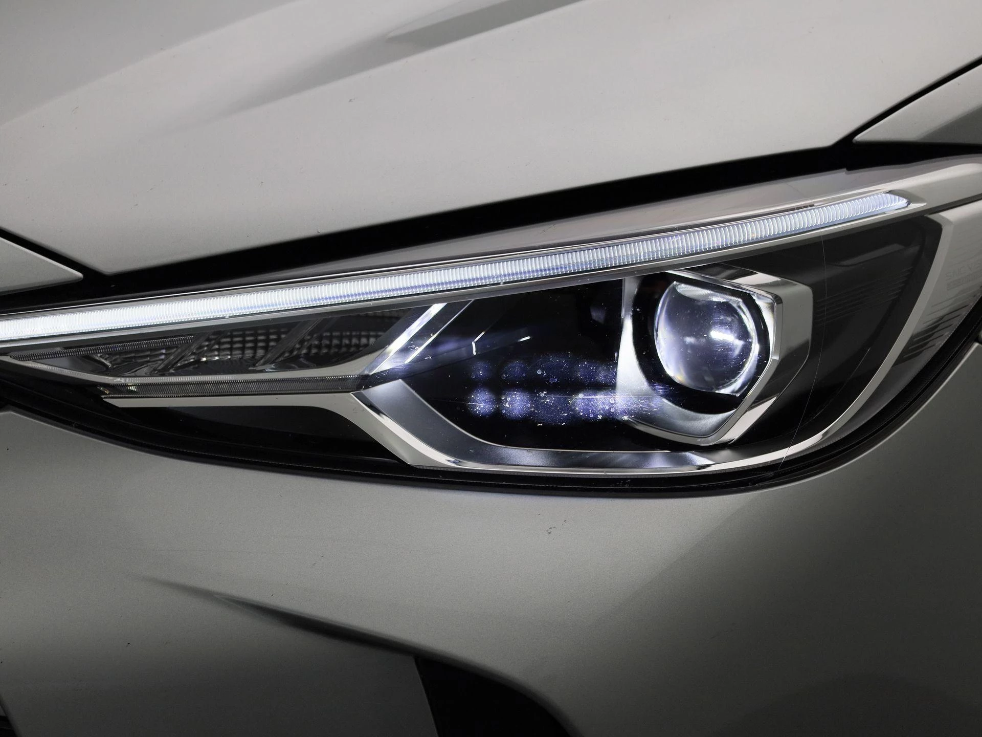MG-ZS-image-12