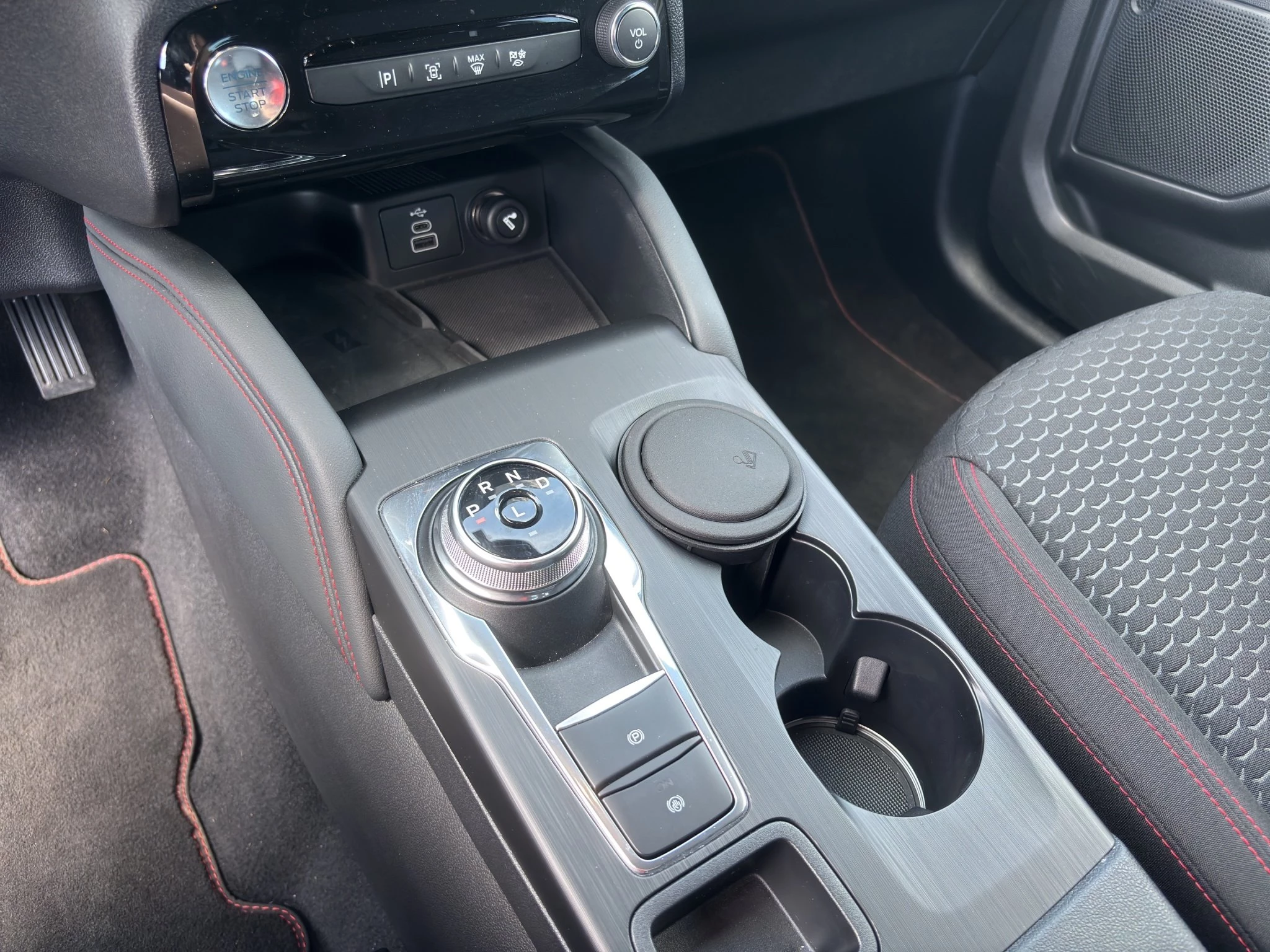 Ford-Kuga-image-21