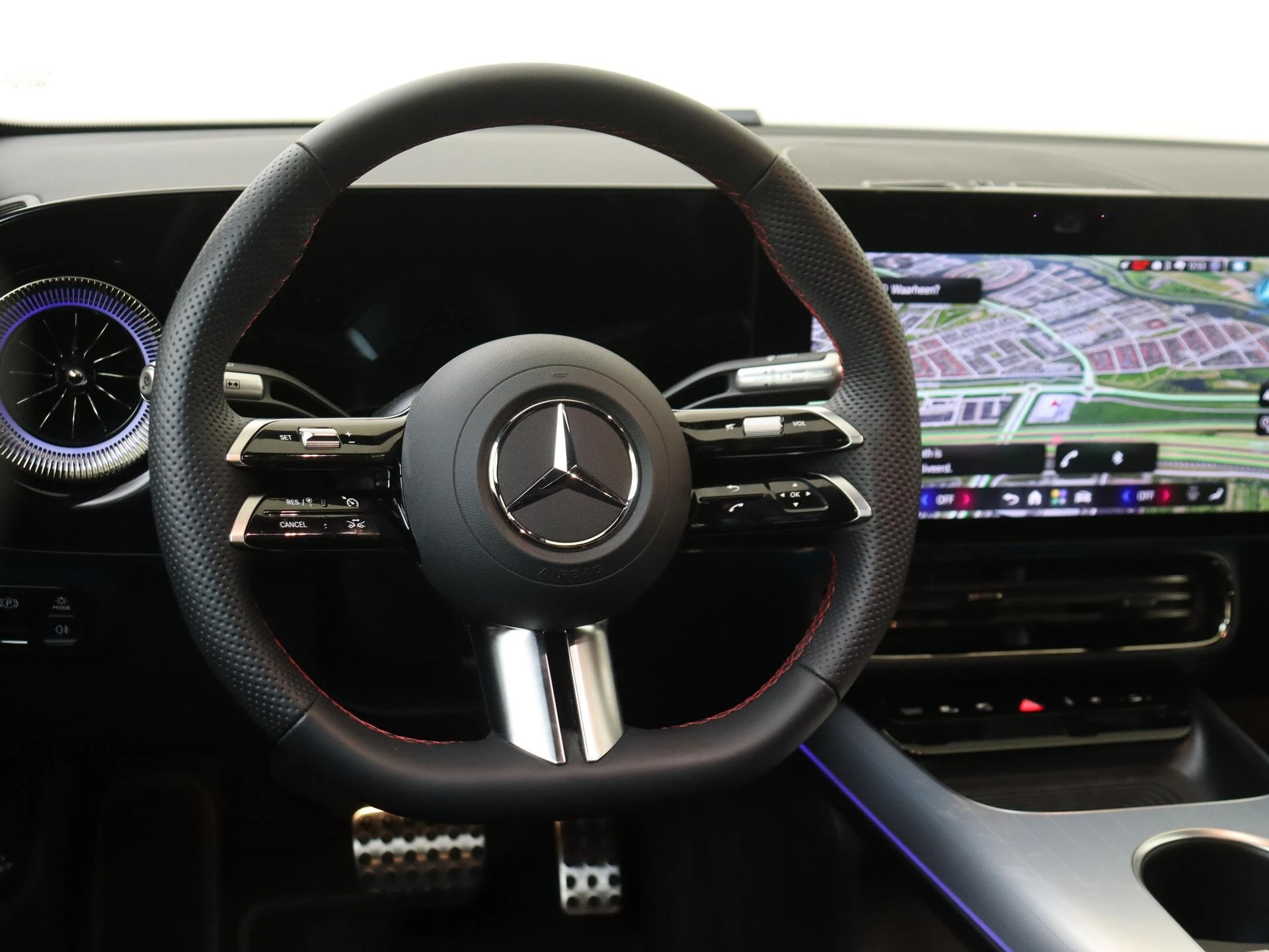 Mercedes-Benz-CLA-image-10
