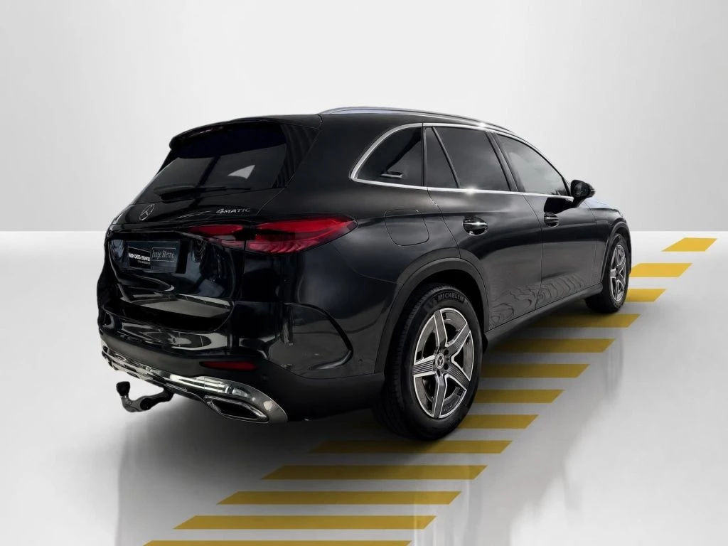 Mercedes-Benz-GLC 300 d-image-14