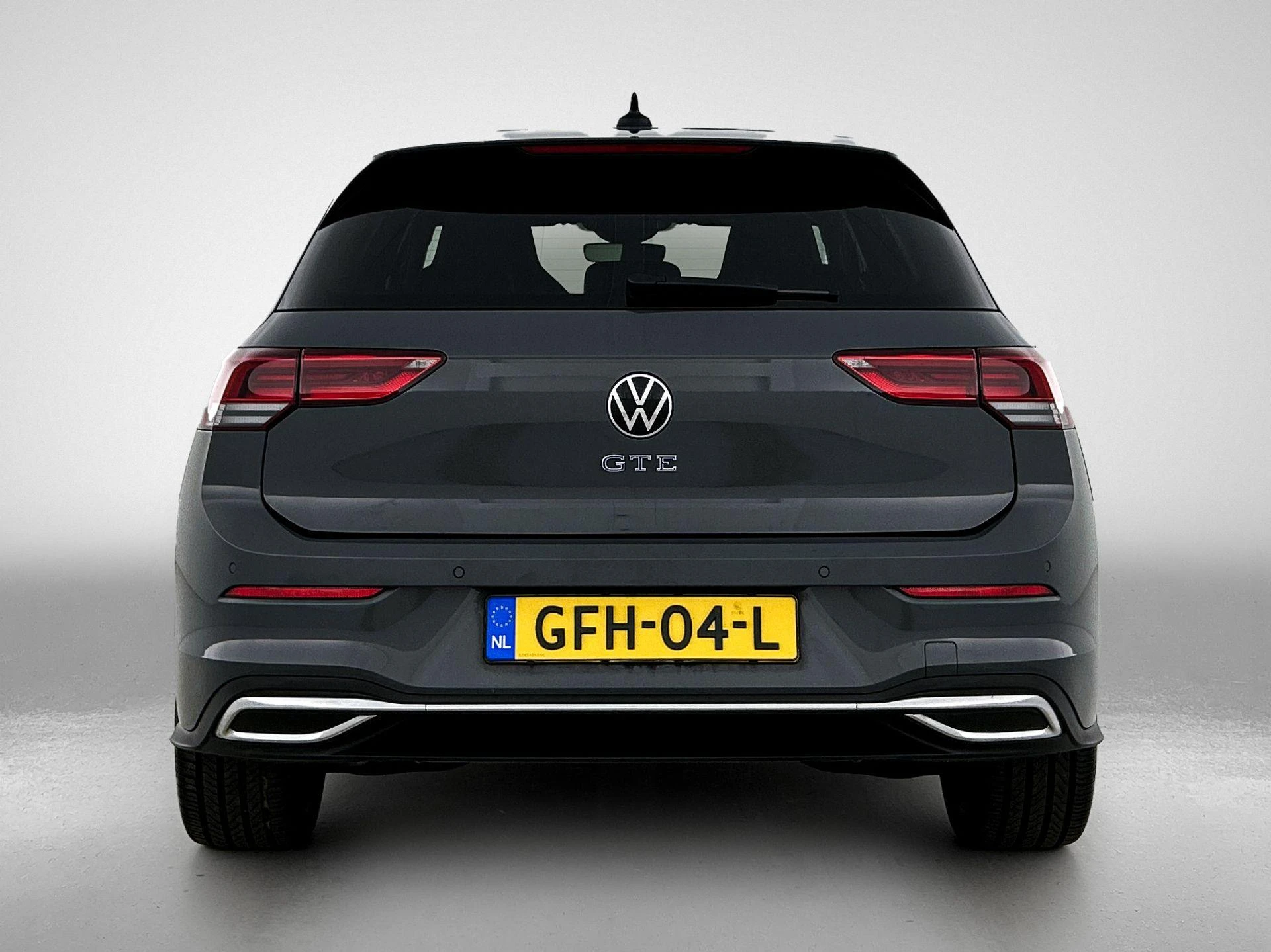 Volkswagen-Golf-image-2
