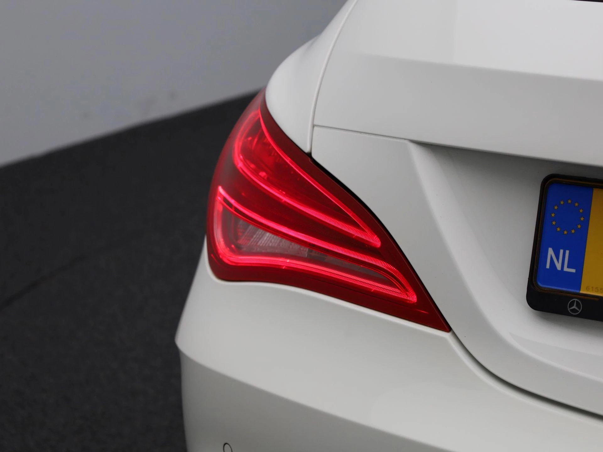 Mercedes-Benz-CLA-image-42