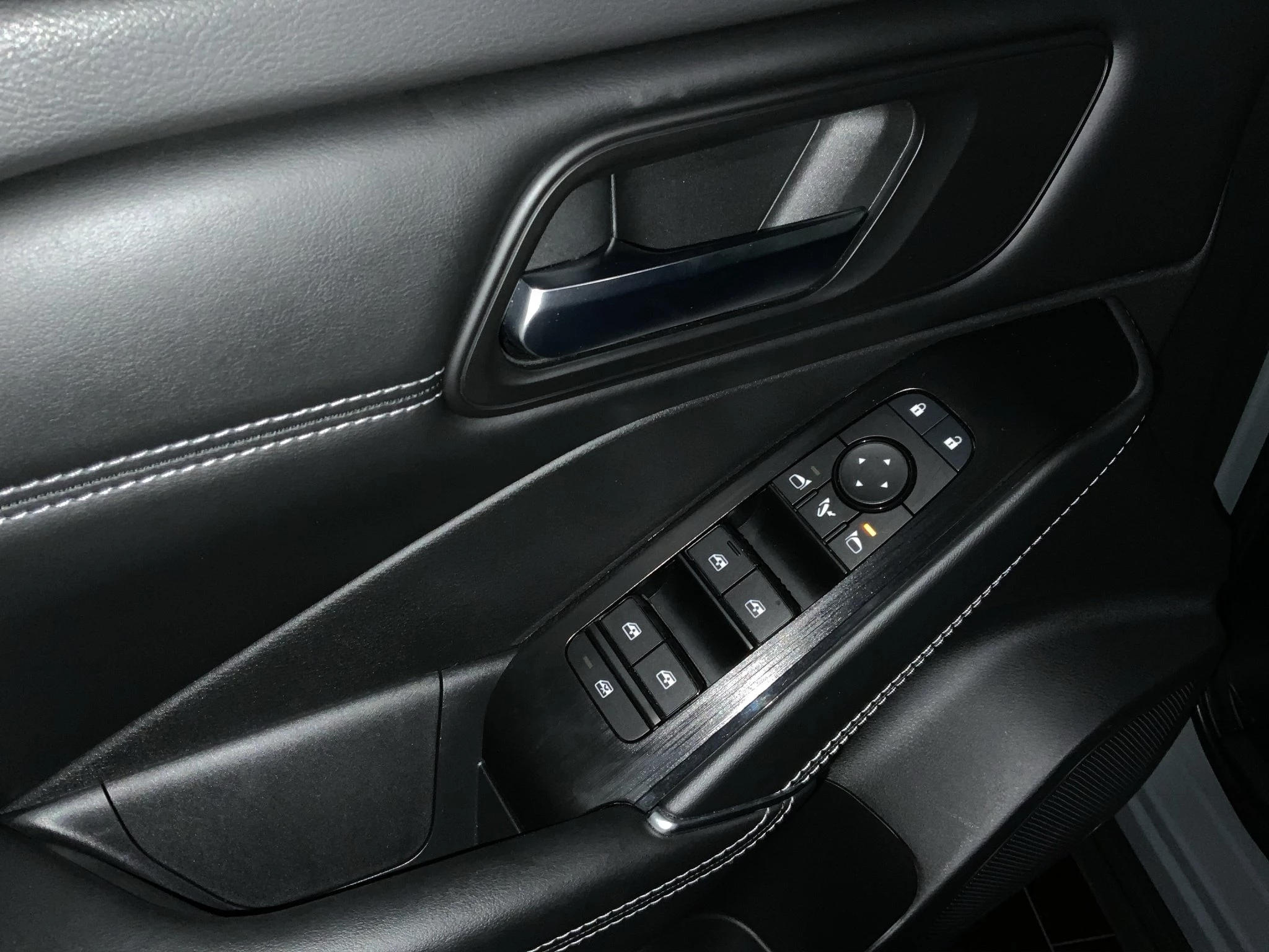 Nissan-QASHQAI-image-16