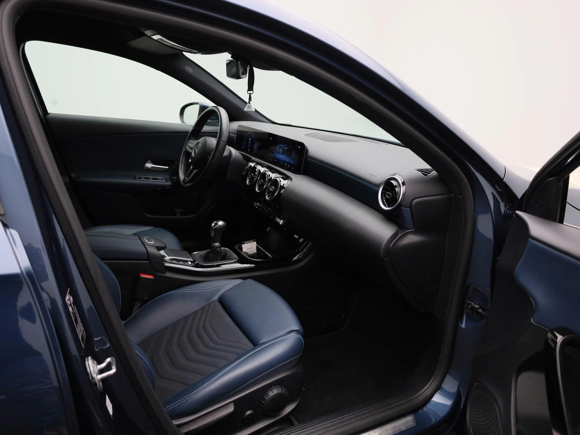 Mercedes-Benz A-Klasse 180 d Business Solution + PARKEERSENSOREN + CAMERA +