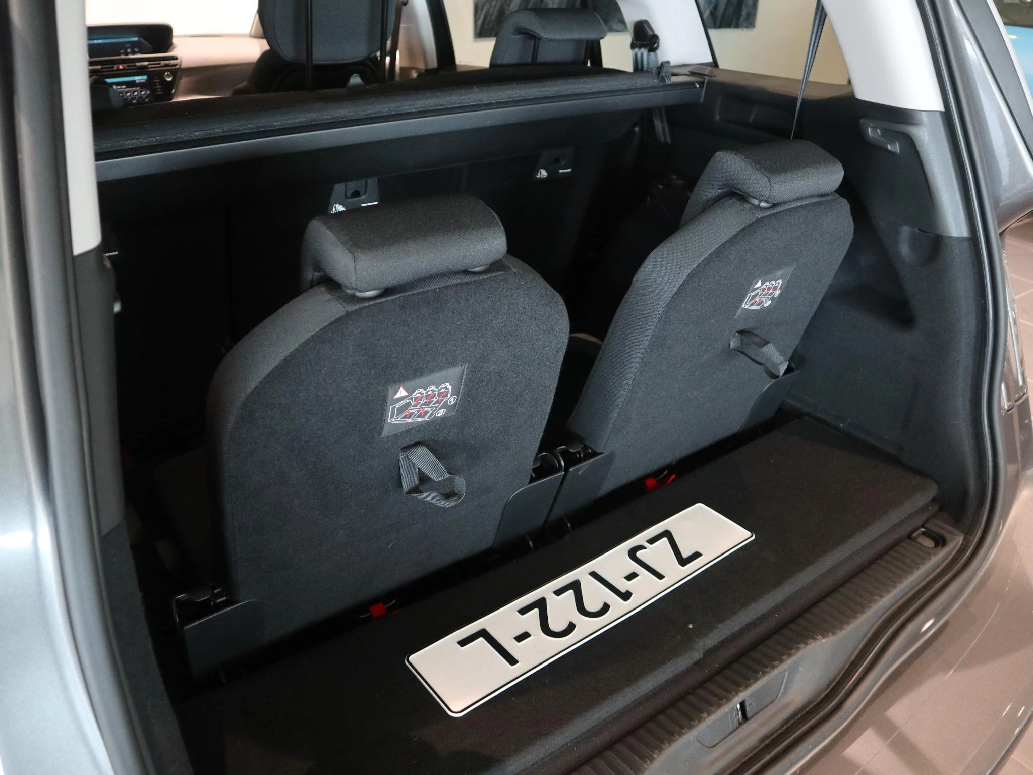 Citroën-Grand C4 Spacetourer-image-18