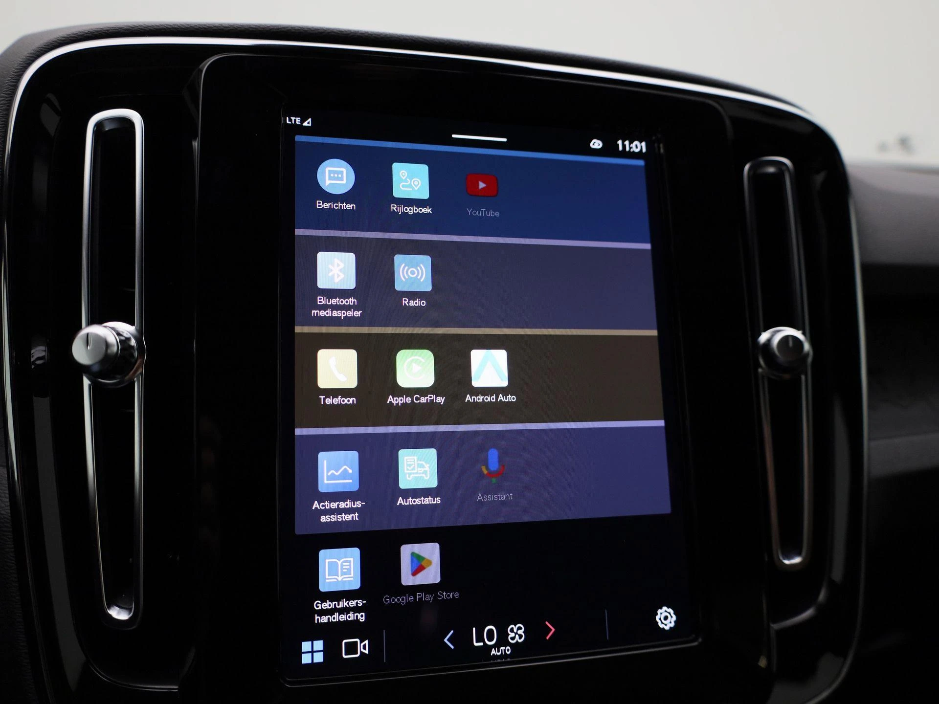 Volvo-XC40-image-20