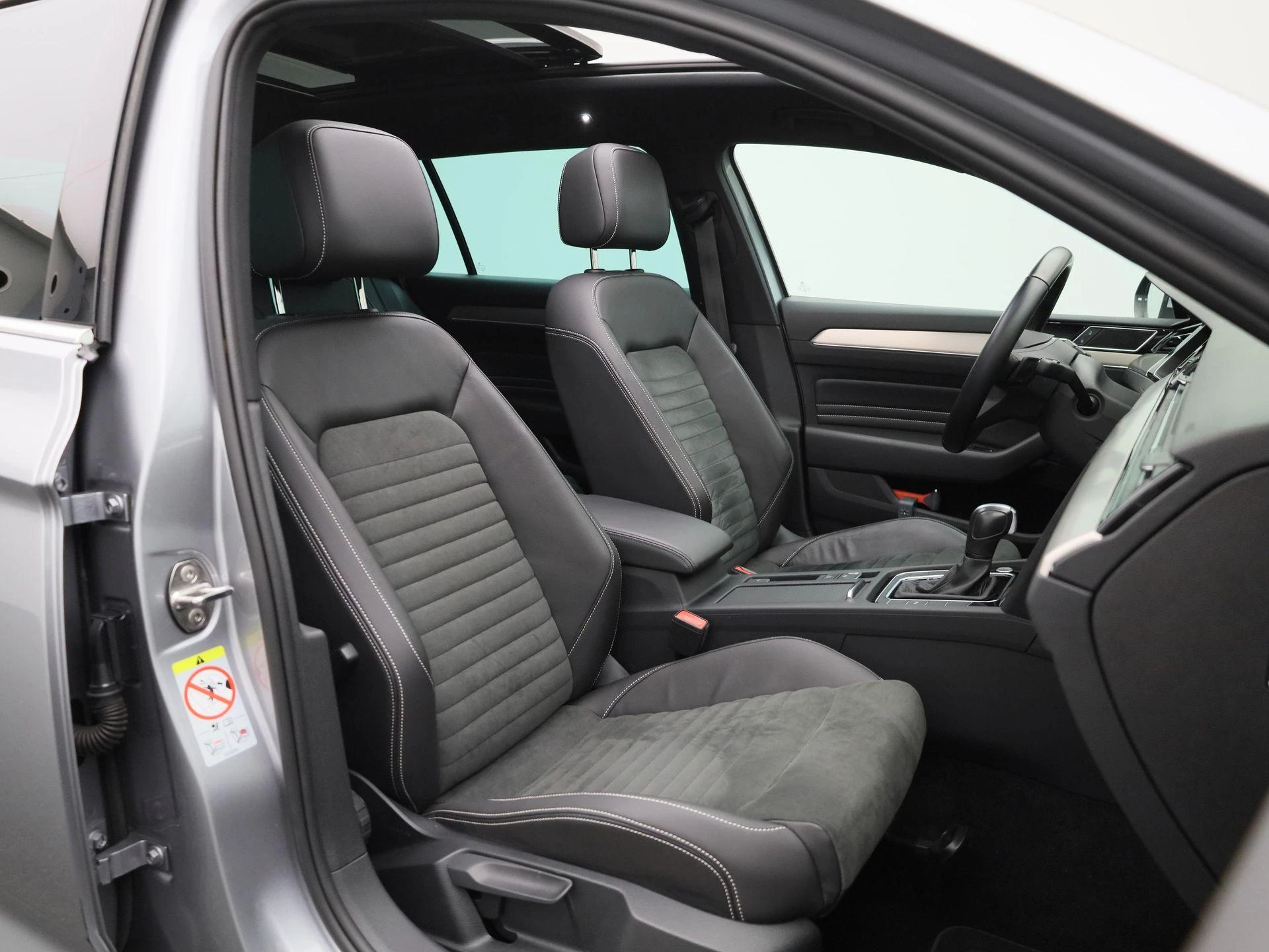 Volkswagen-Passat-image-32