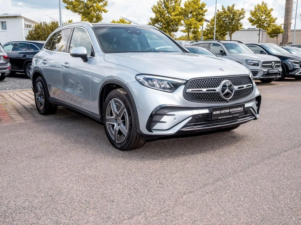 Mercedes-Benz-GLC 300 d-image-4
