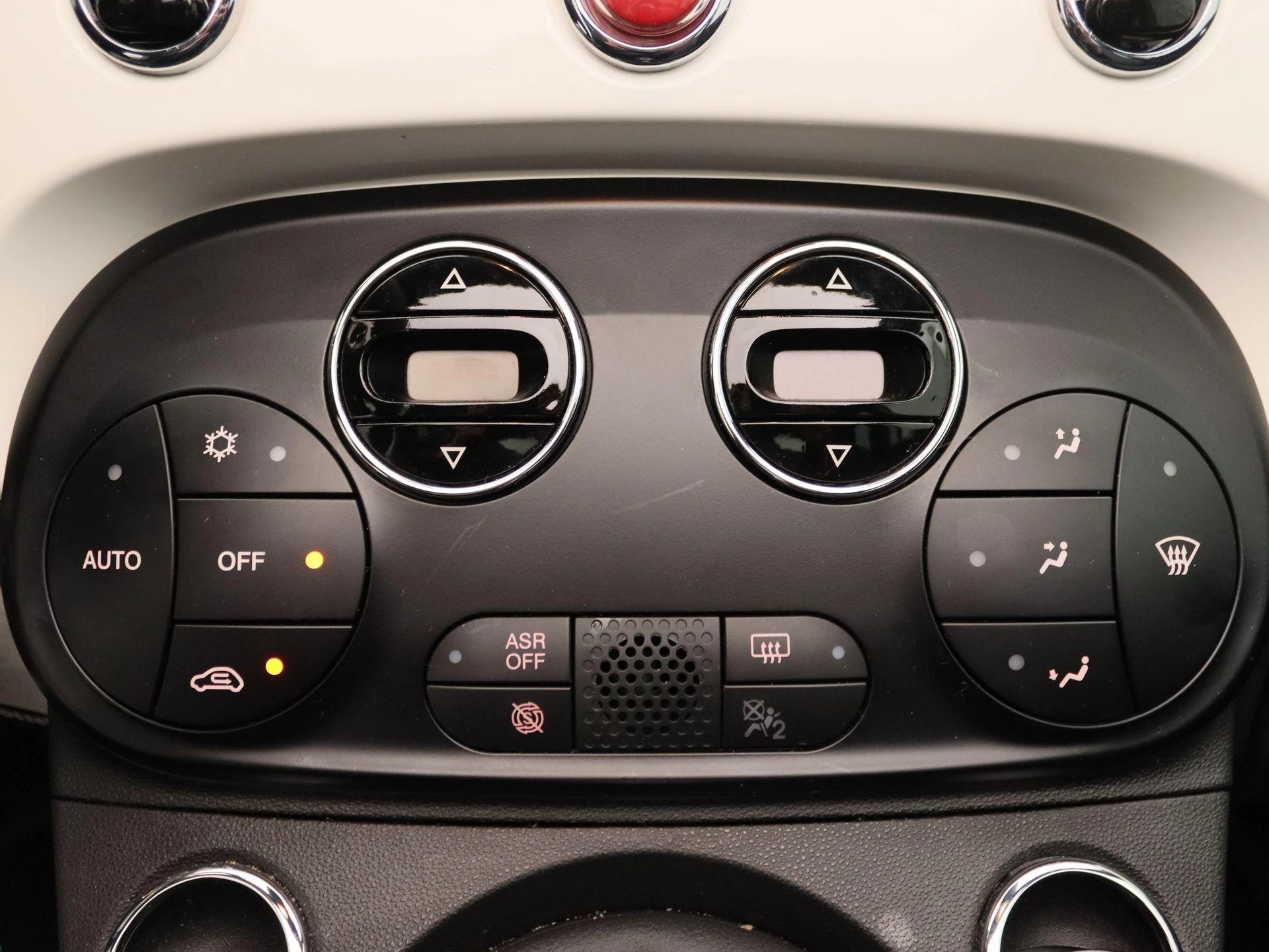 Fiat-500C-image-10