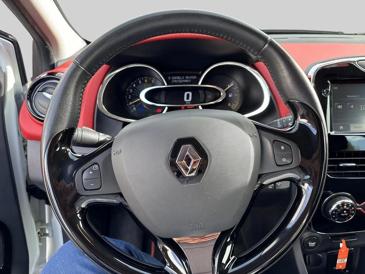 Renault-Clio-image-9