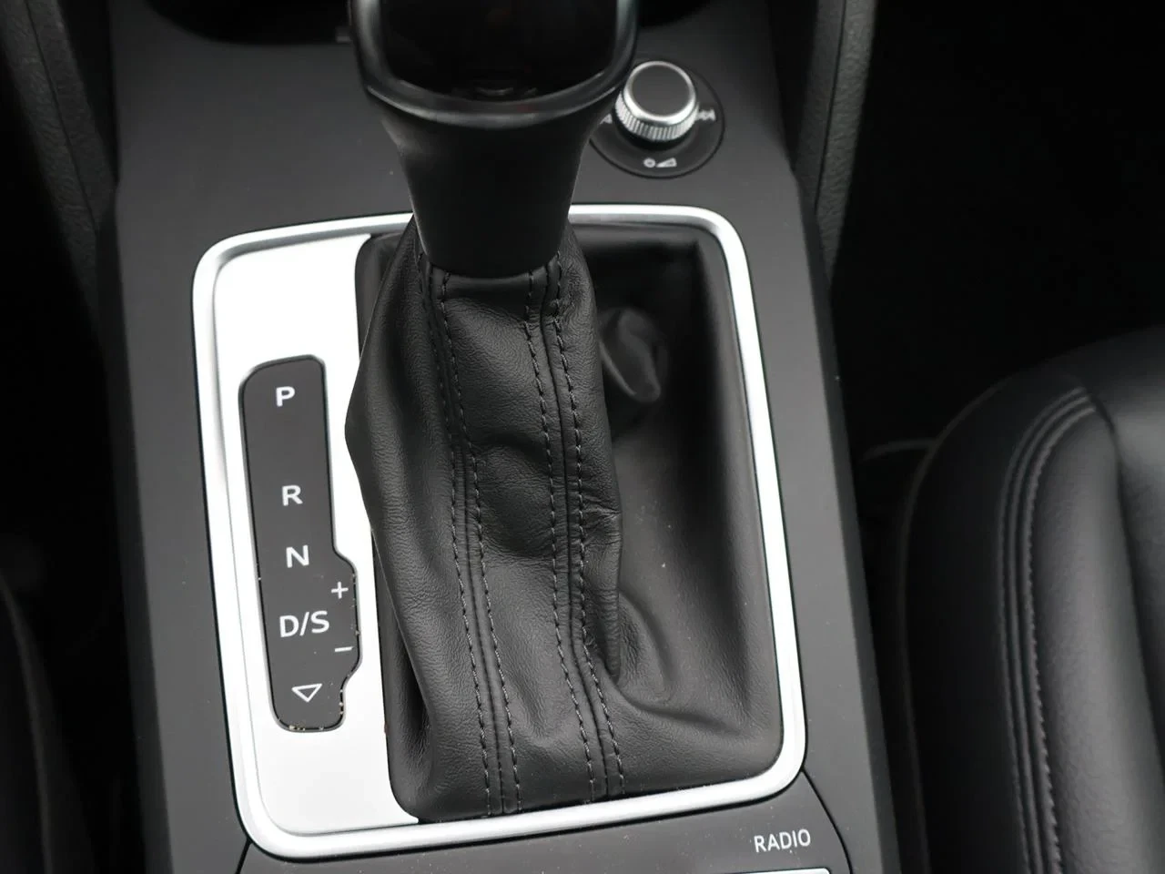 Audi Q2 35 TFSI Business Edition Advanced 150PK *AUTOMAAT*LEDER*CAMERA*CRUISE*PDC*VIRTUAL COCKPIT*AIRCO*ZETELVERWARMING*...*