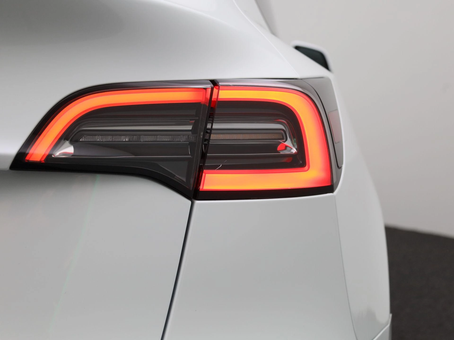 Tesla-Model Y-image-43