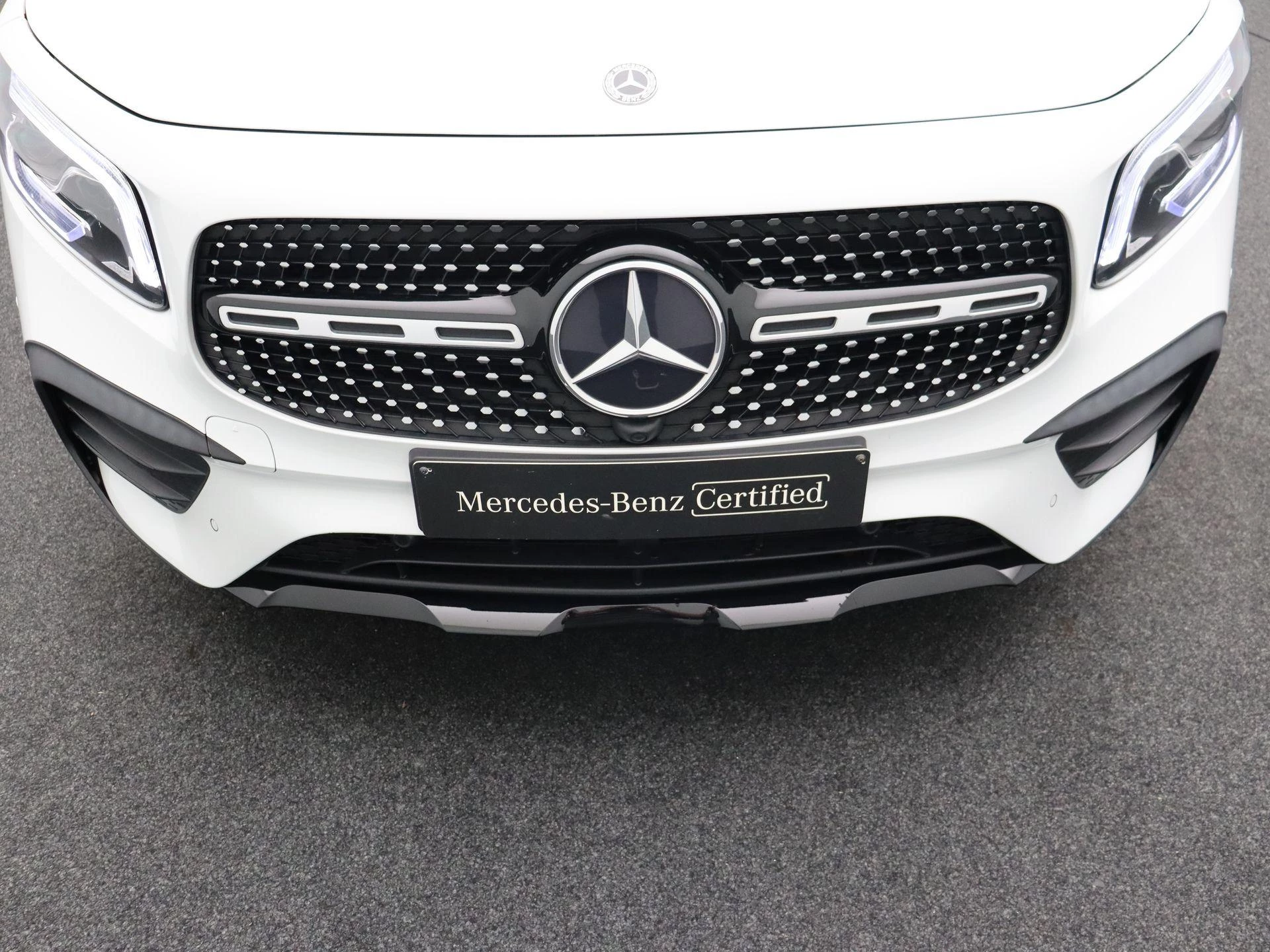 Mercedes-Benz GLB 180 AMG Line + PANORAMISCH DAK + MULTIBEAM LED + CARPLAY +
